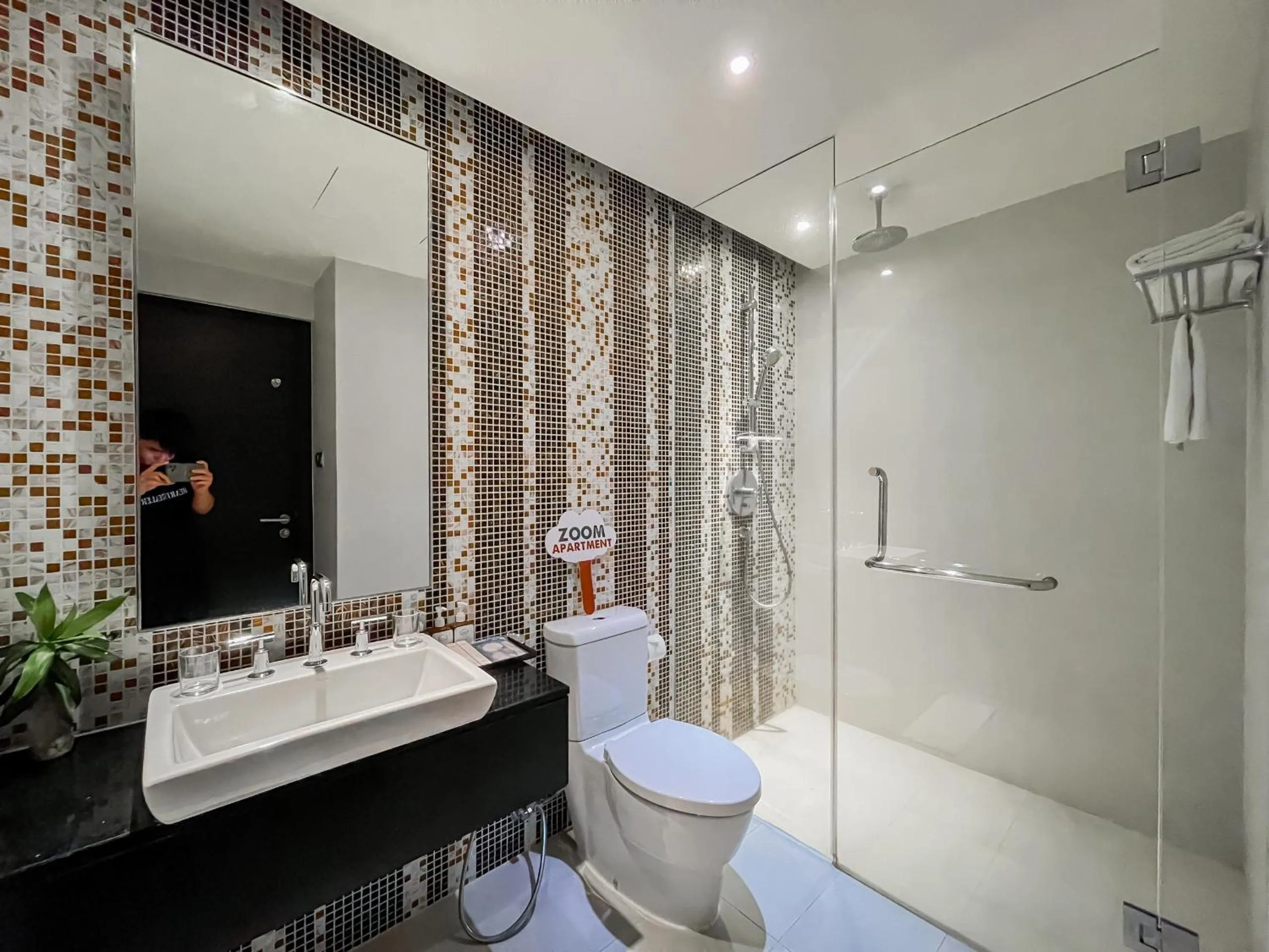 Shower in The Sea Luxury Nha Trang Apartment