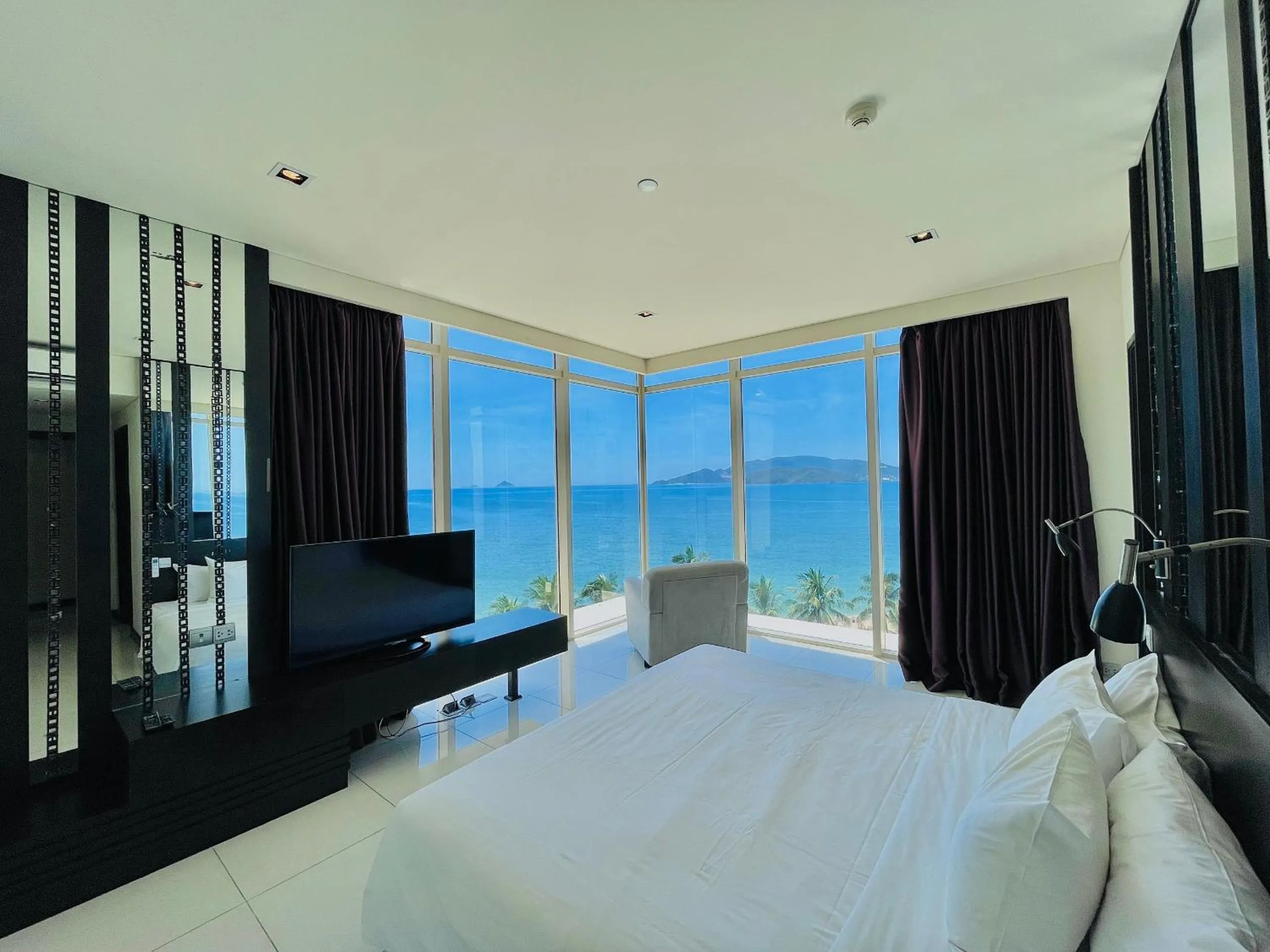 Bedroom, Bed in The Sea Luxury Nha Trang Apartment