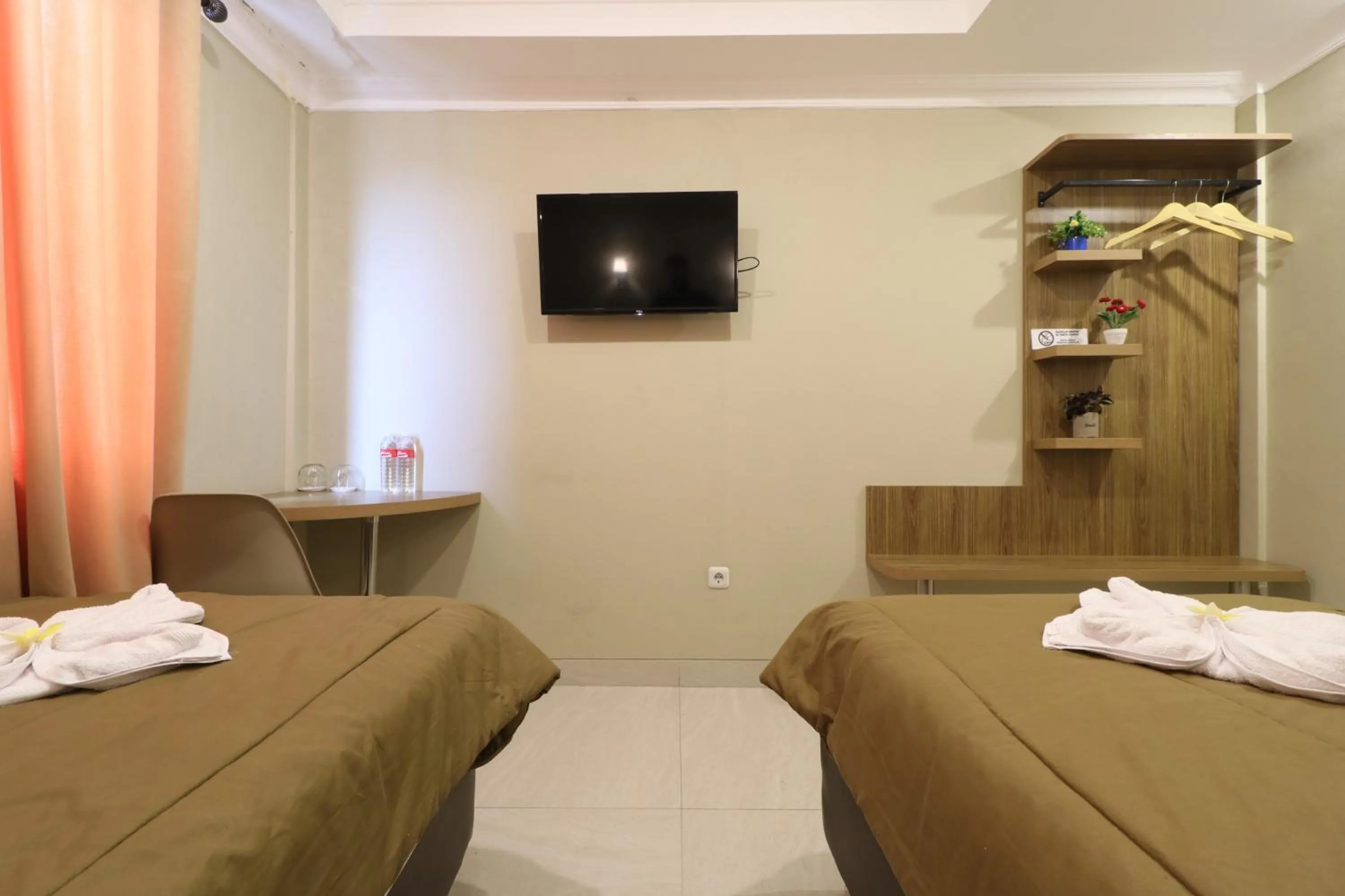 Bed in Flamenco Urban Living