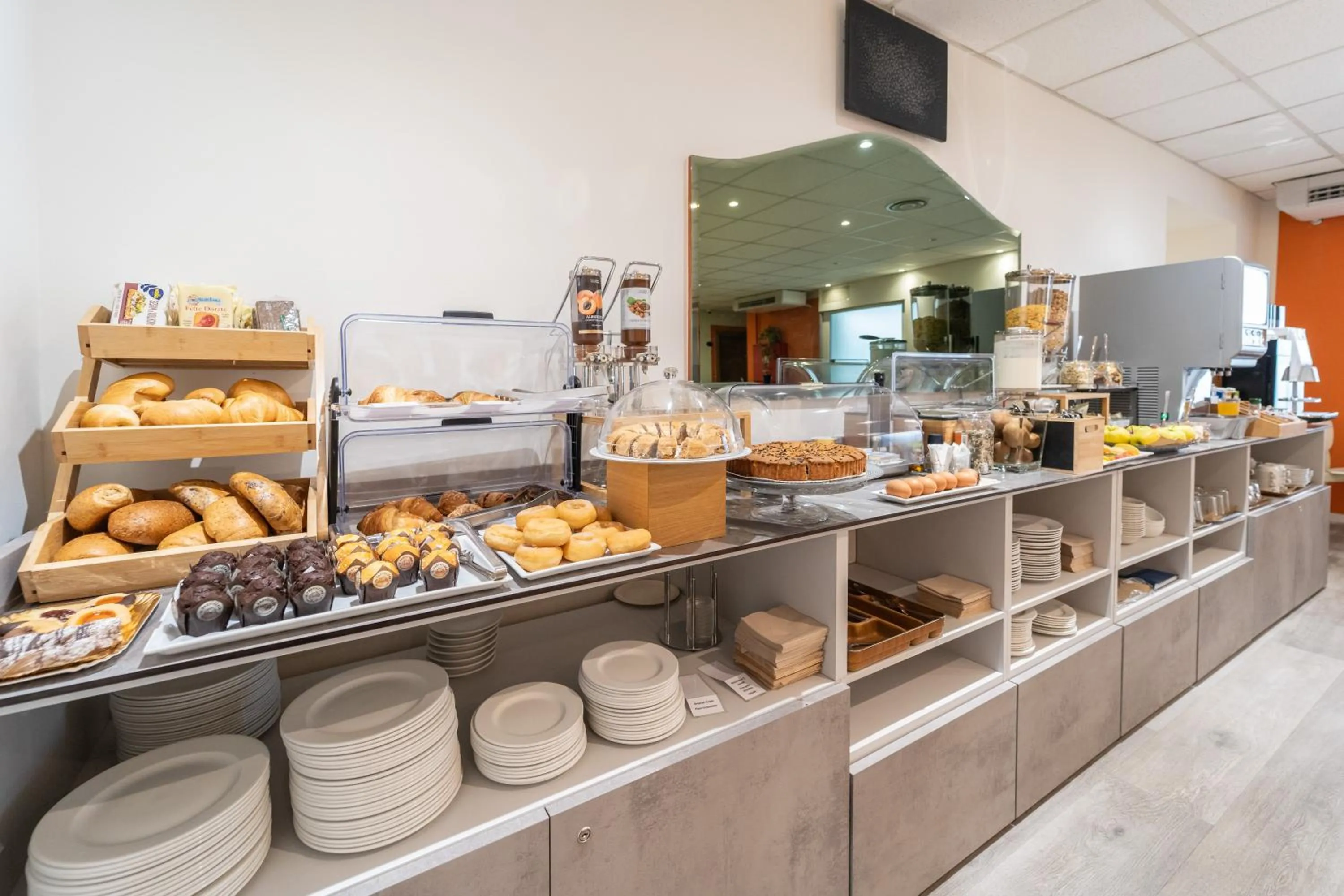 Food and drinks in Hotel Italia