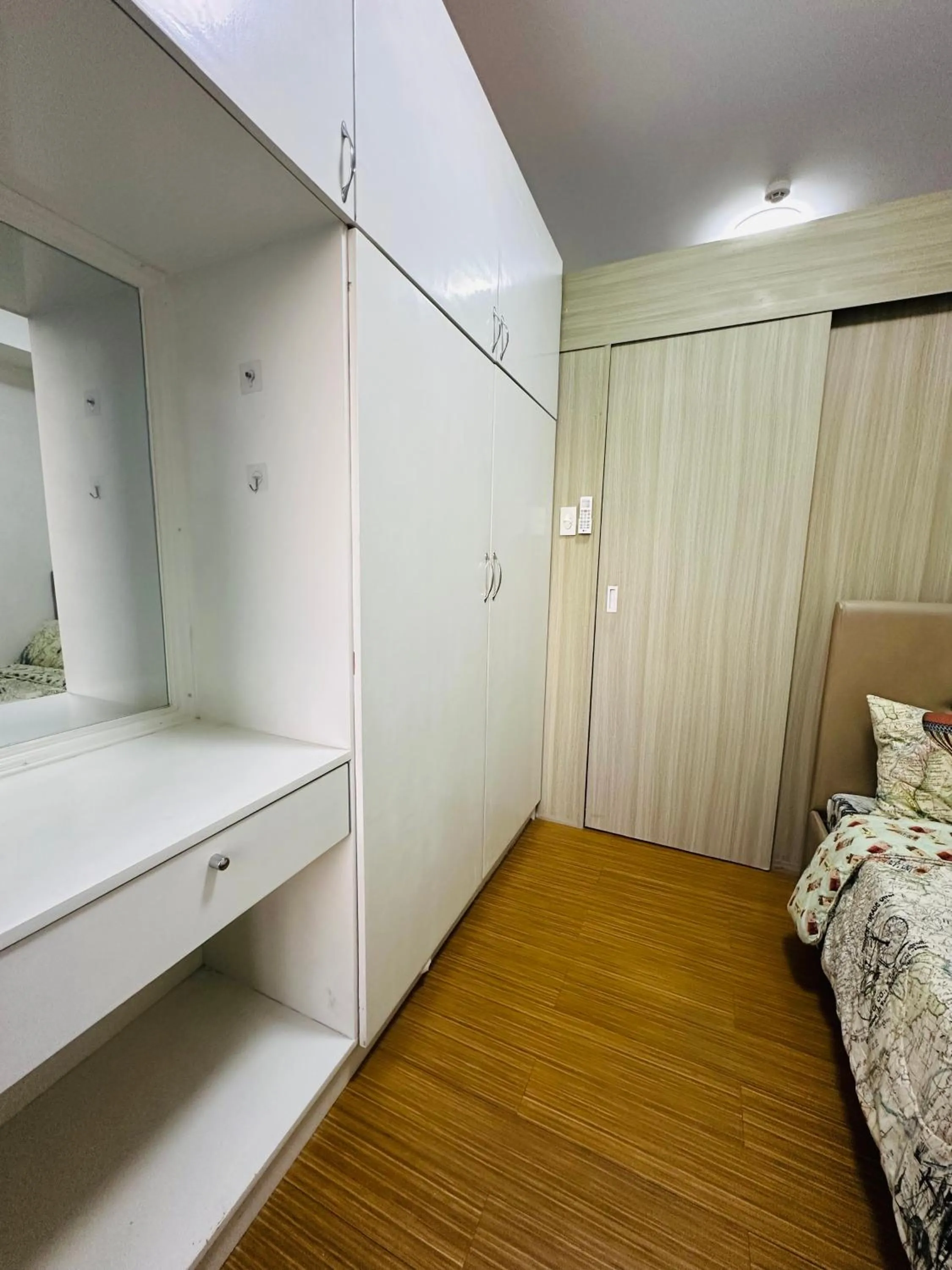 Bed in 1bedroom With Balcony Taguig Near Bgc mc kinley