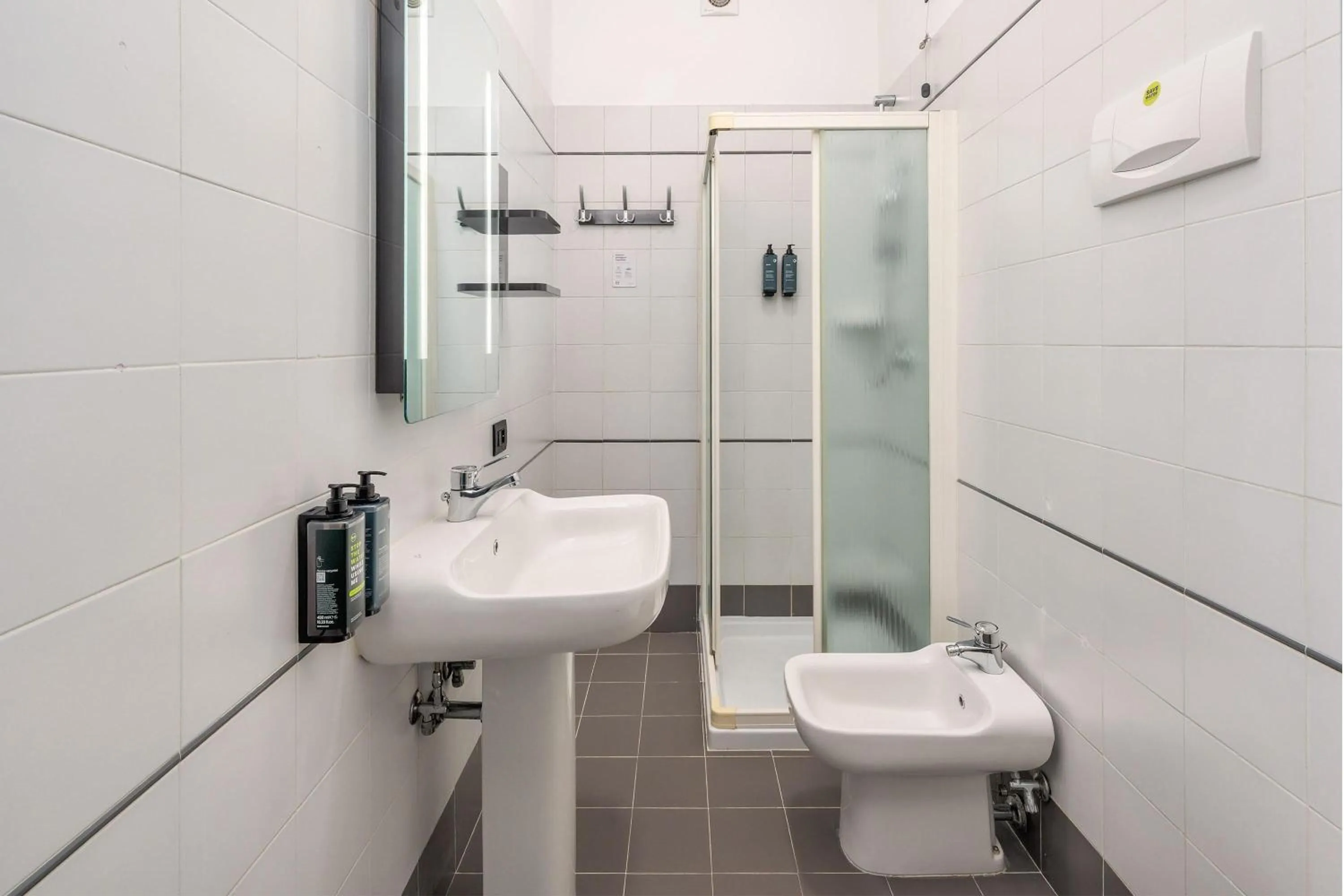 Bathroom in B&B HOTEL Treviso Al Fogher