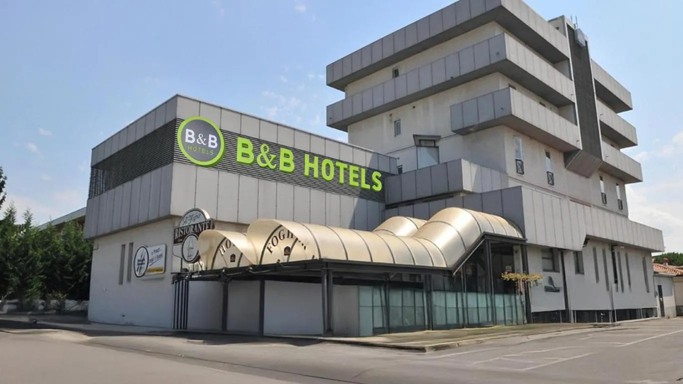 Property building in B&B HOTEL Treviso Al Fogher