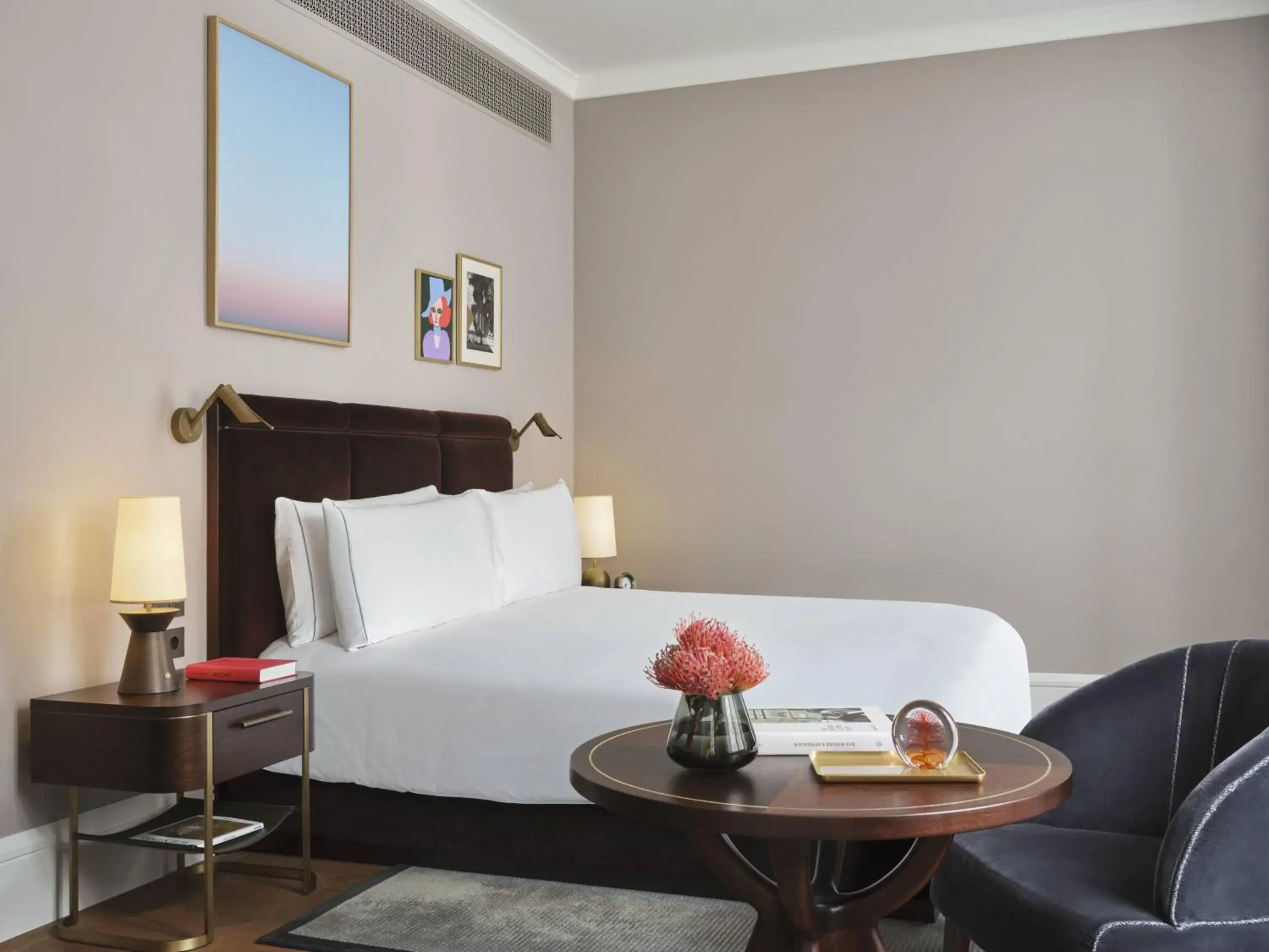 Deluxe King Room in Rosewood Vienna Deluxe King Room in Rosewood Vienna