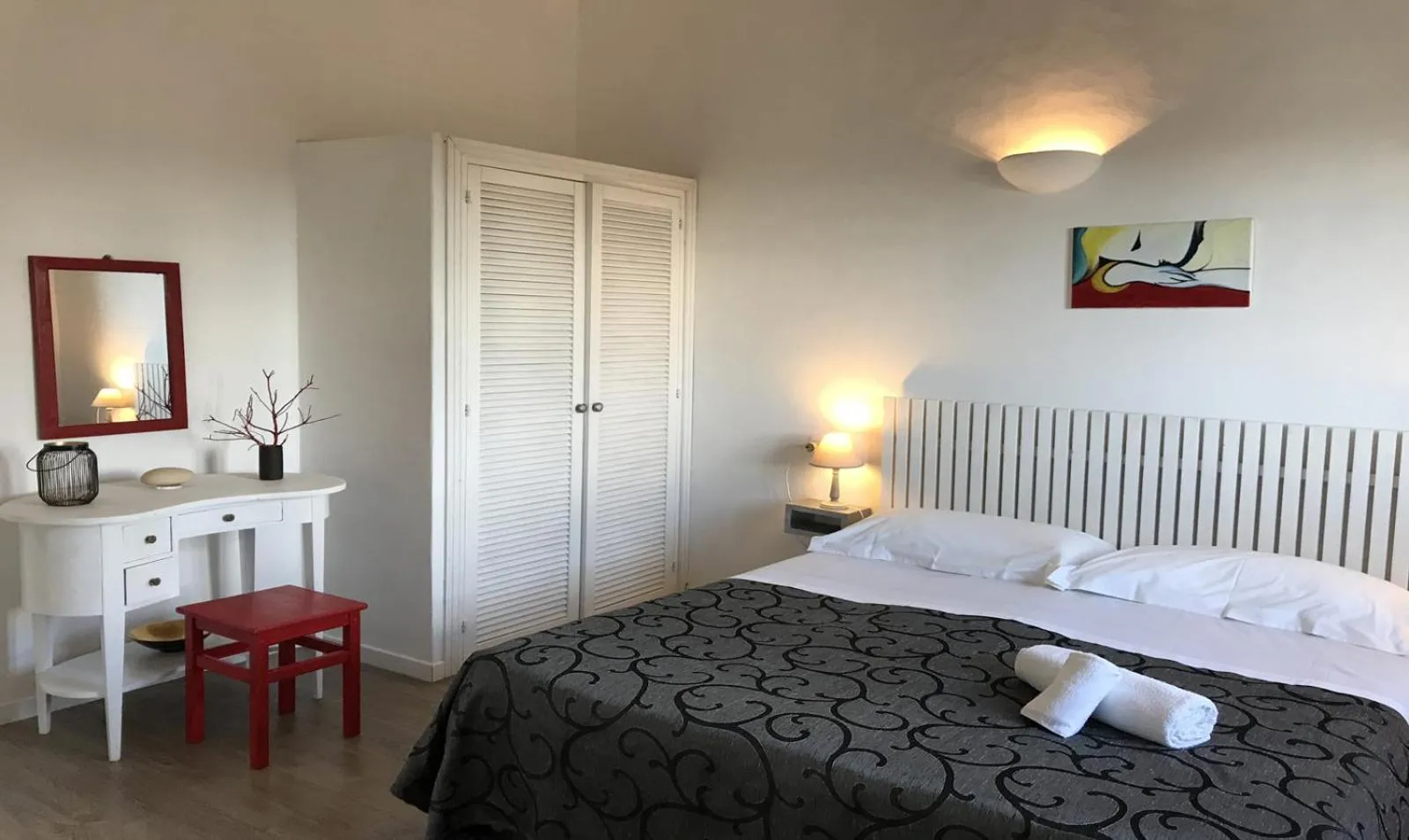 Bed in Le Lanterne Resort