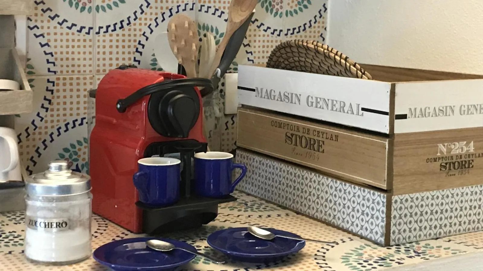 Coffee/tea facilities in Le Lanterne Resort