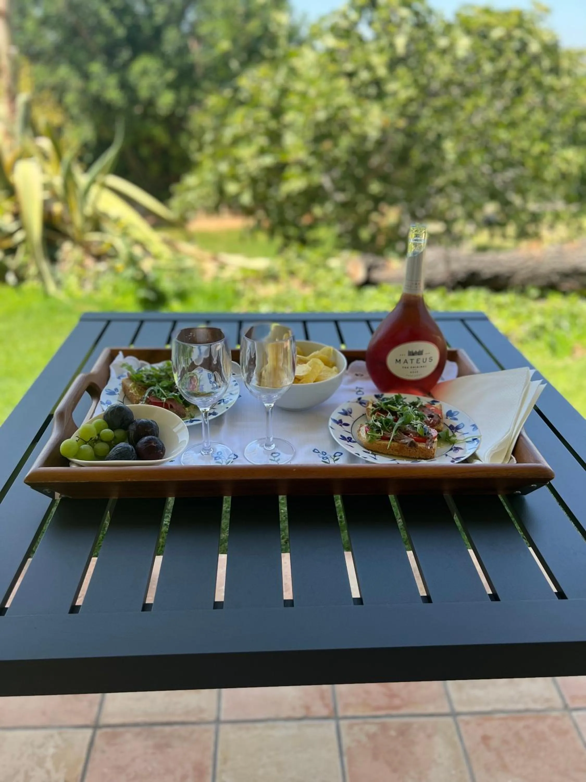 Restaurant/places to eat in Villa Tranberg Suites