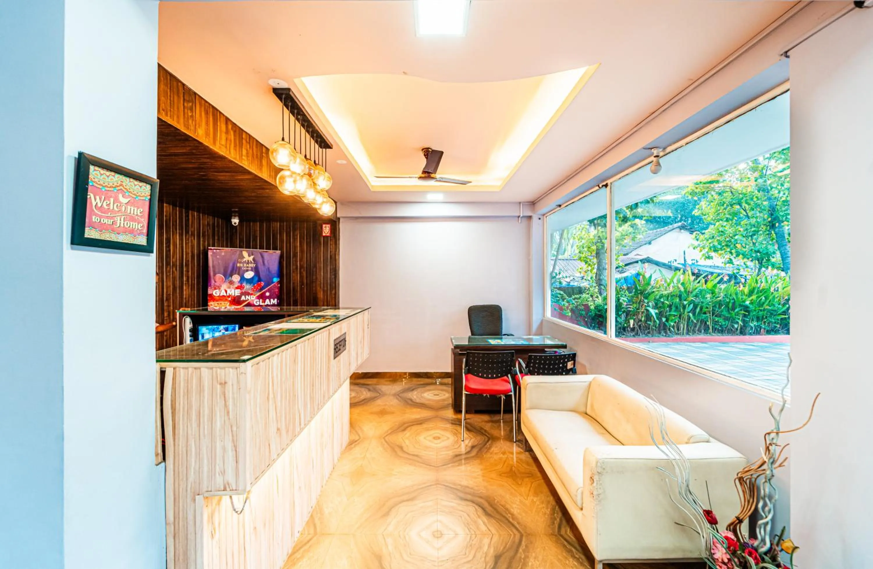 Lobby or reception in Treebo Gulmohar Beach Resort with Pool