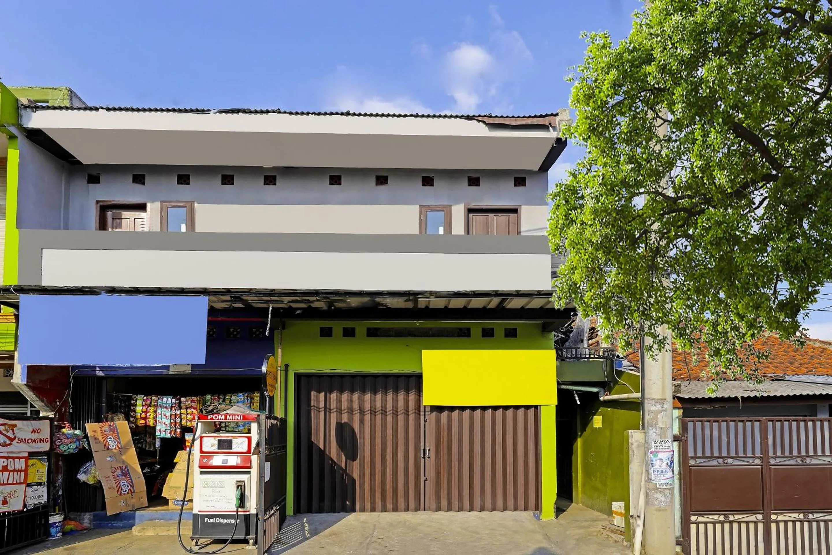 Facade/entrance in SPOT ON 91221 Pondok Nsn Syariah