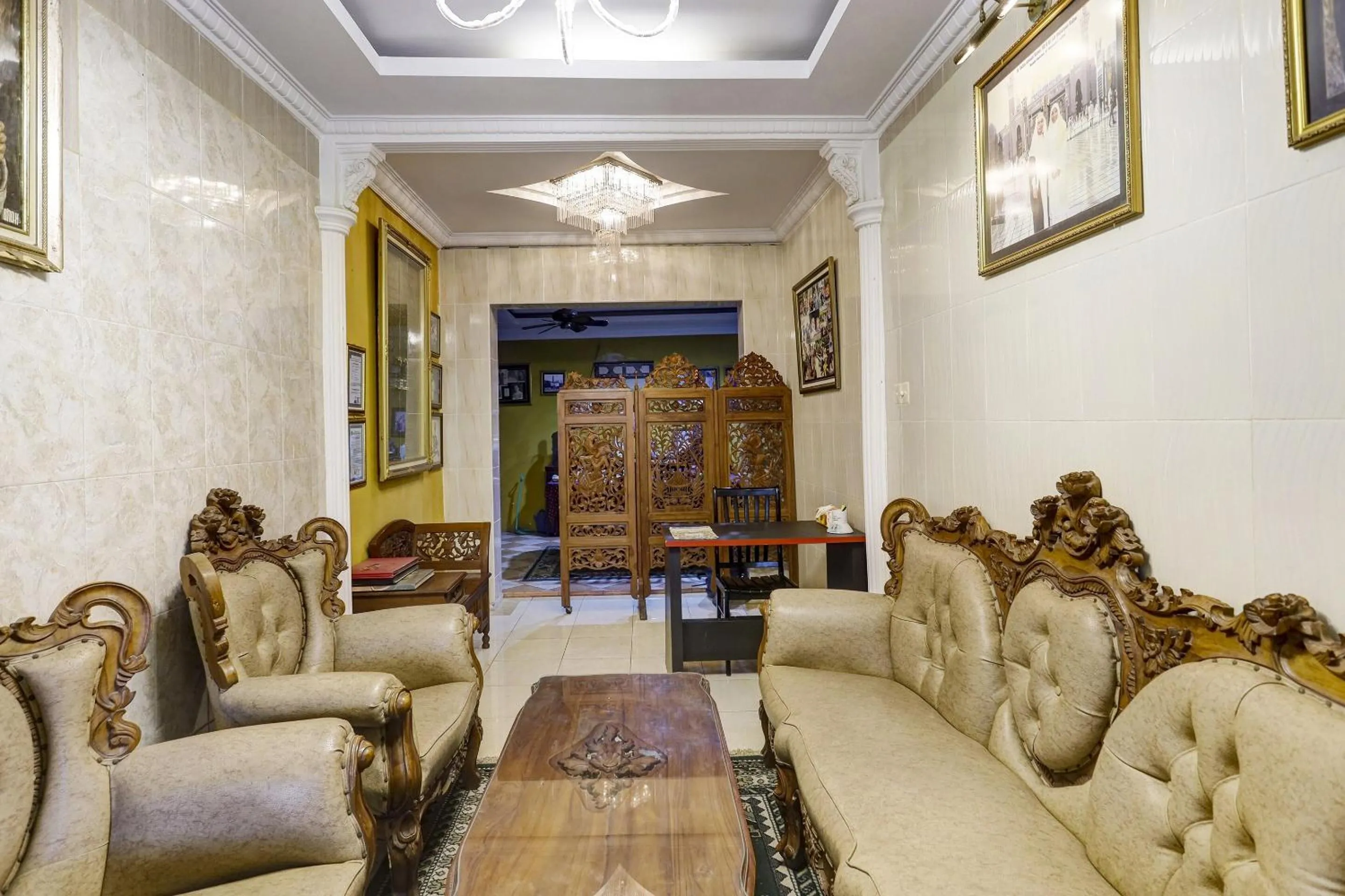 Lobby or reception in Hotel O Manisee 1 Homestay Syariah