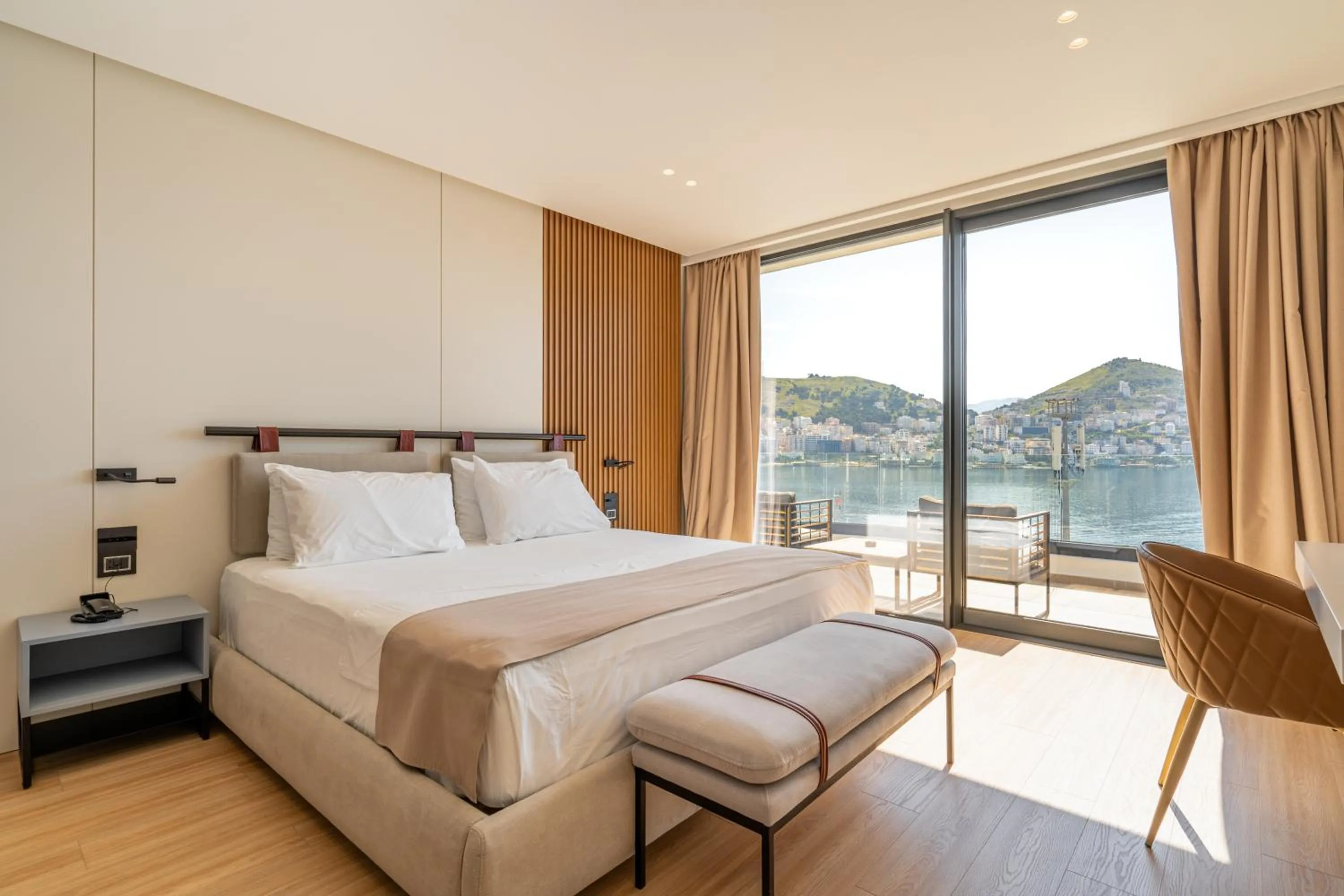 Summer, Bed in ALYACHT Premium Hotel