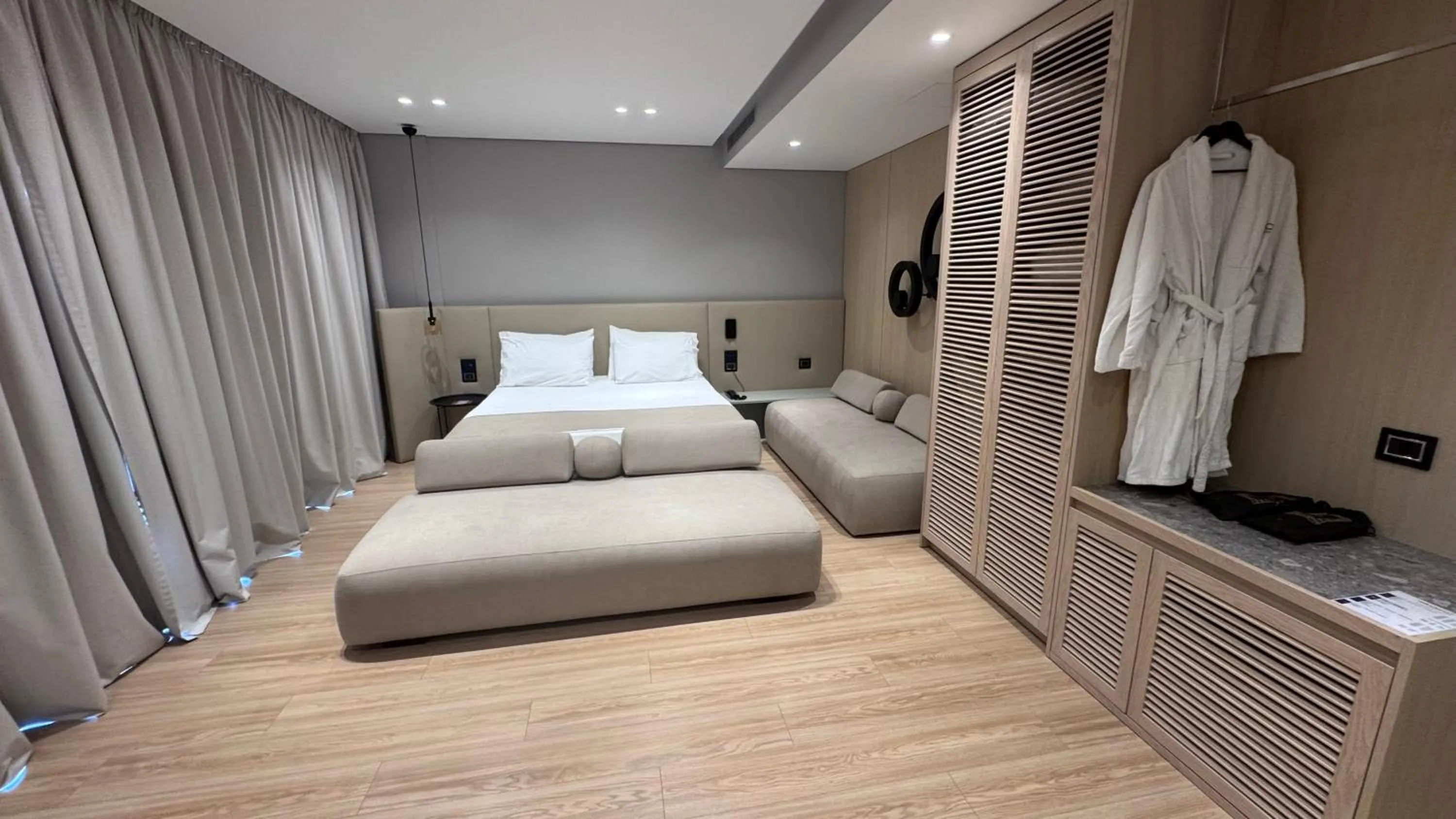 Bed in AL'YACHT Premium Hotel