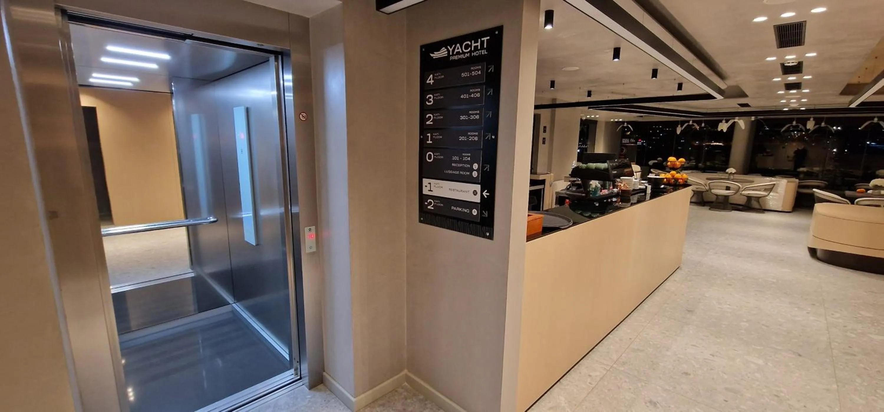 Restaurant/places to eat in ALYACHT Premium Hotel