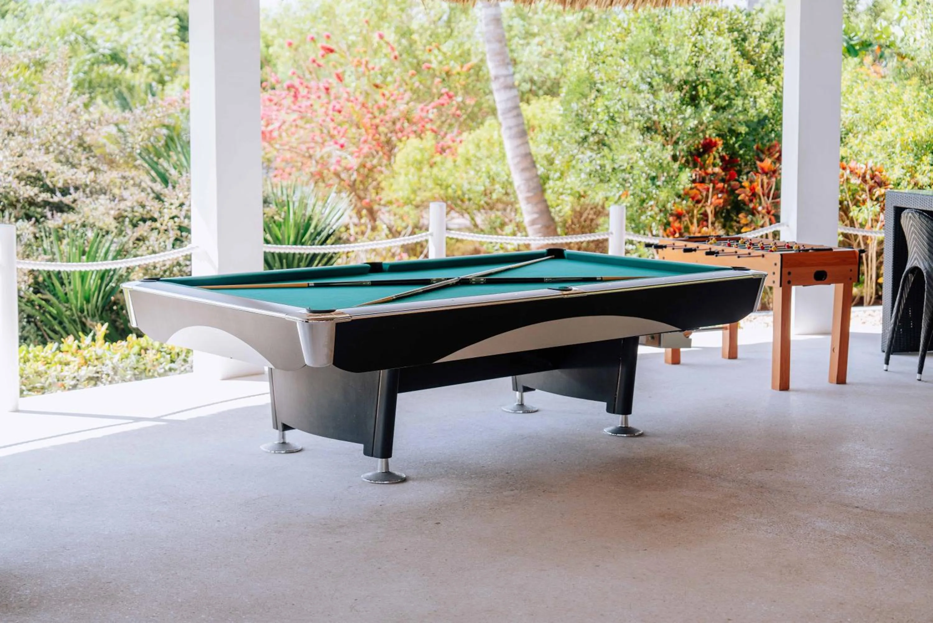 Lounge or bar in Safira Blu Luxury Resort & Villas