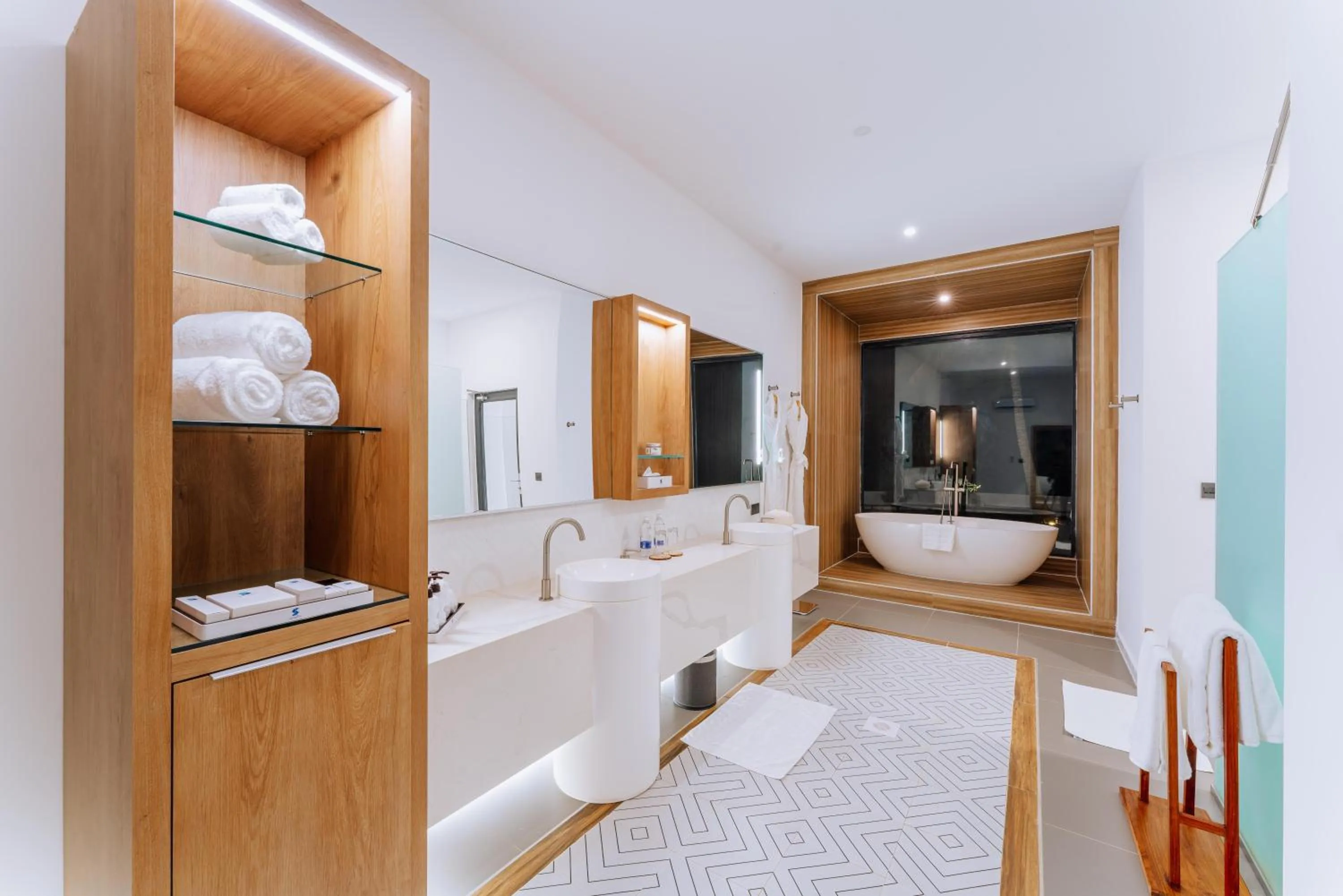 Shower in Safira Blu Luxury Resort & Villas