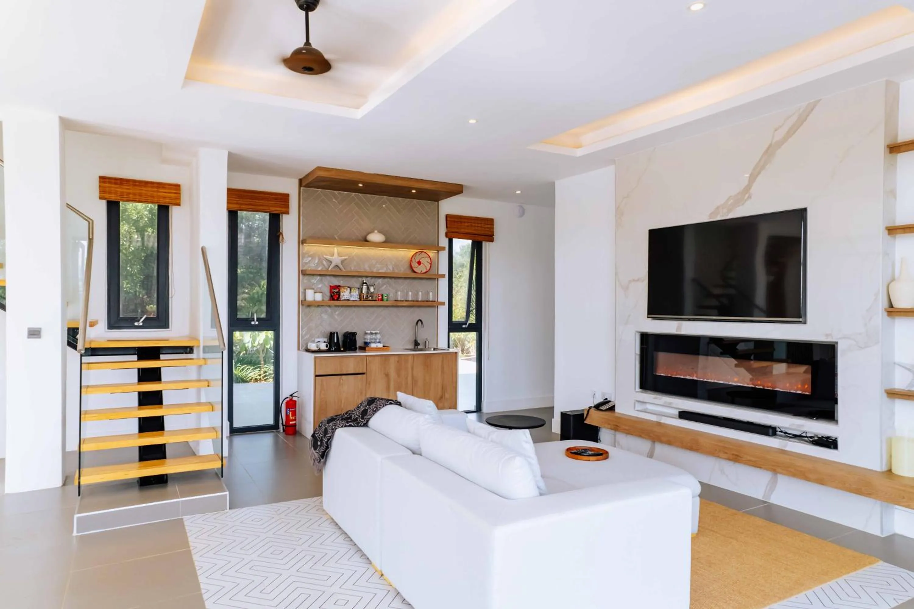 TV and multimedia in Safira Blu Luxury Resort & Villas