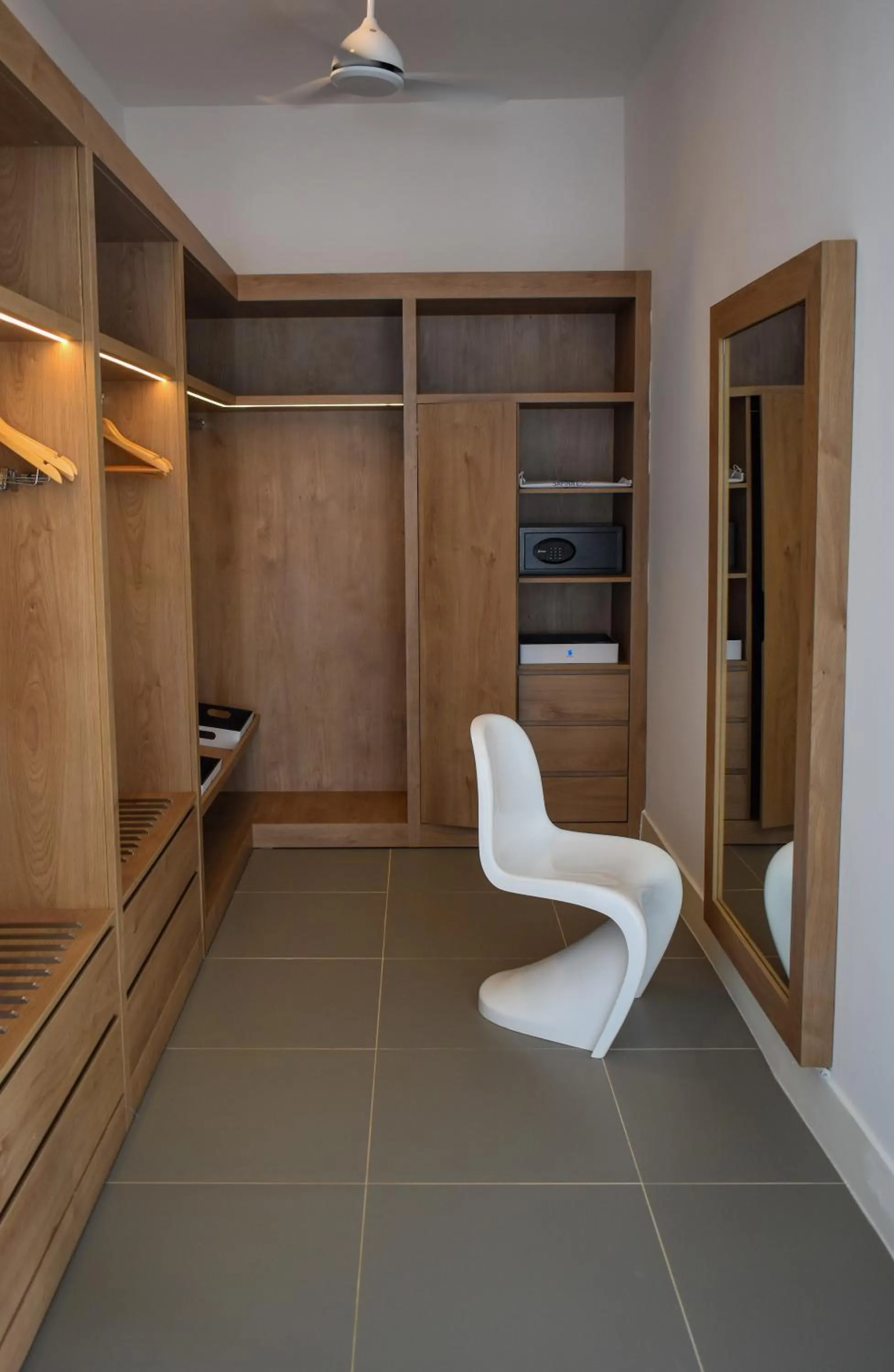 safe in Safira Blu Luxury Resort & Villas