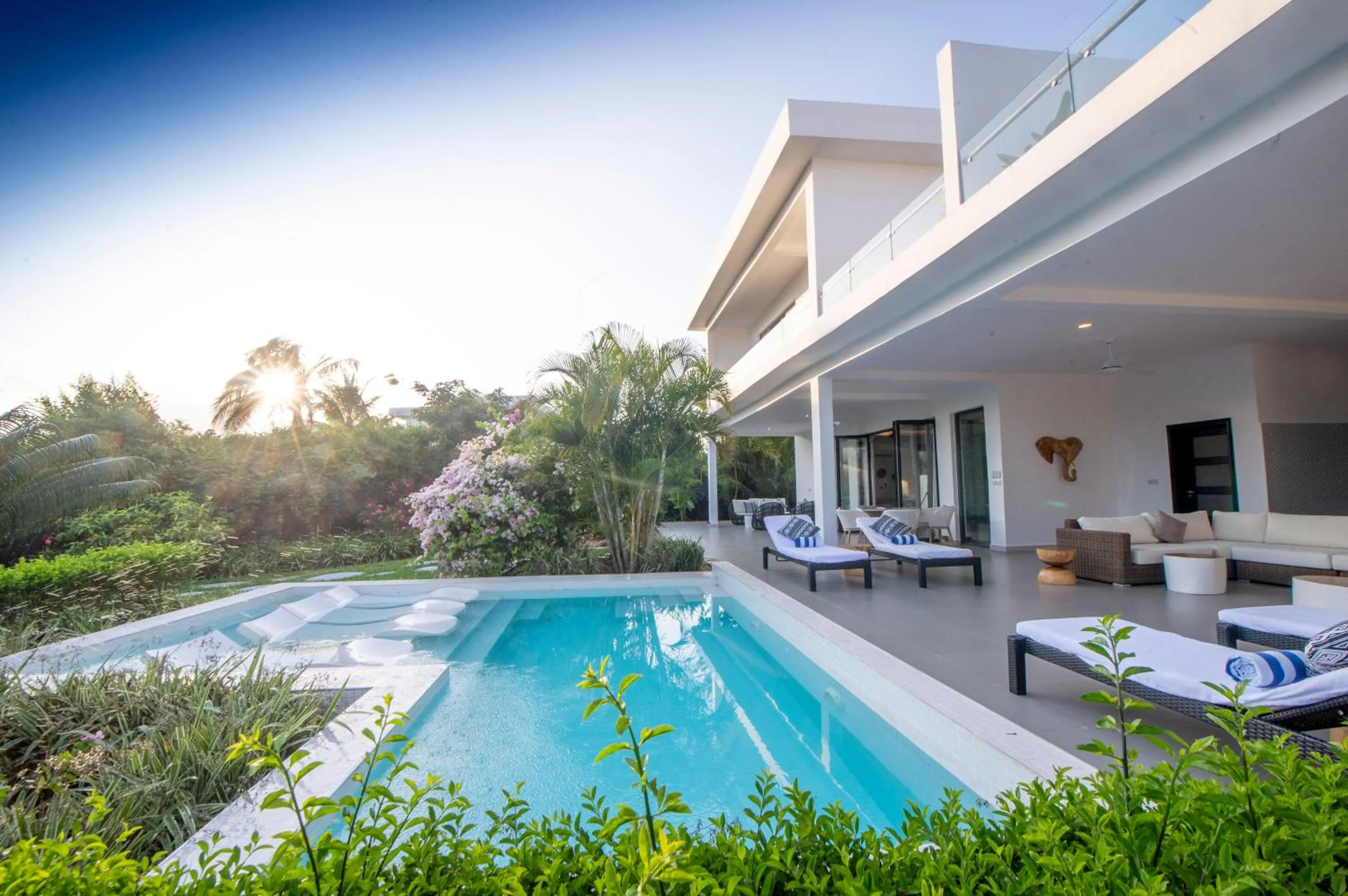 Garden in Safira Blu Luxury Resort & Villas