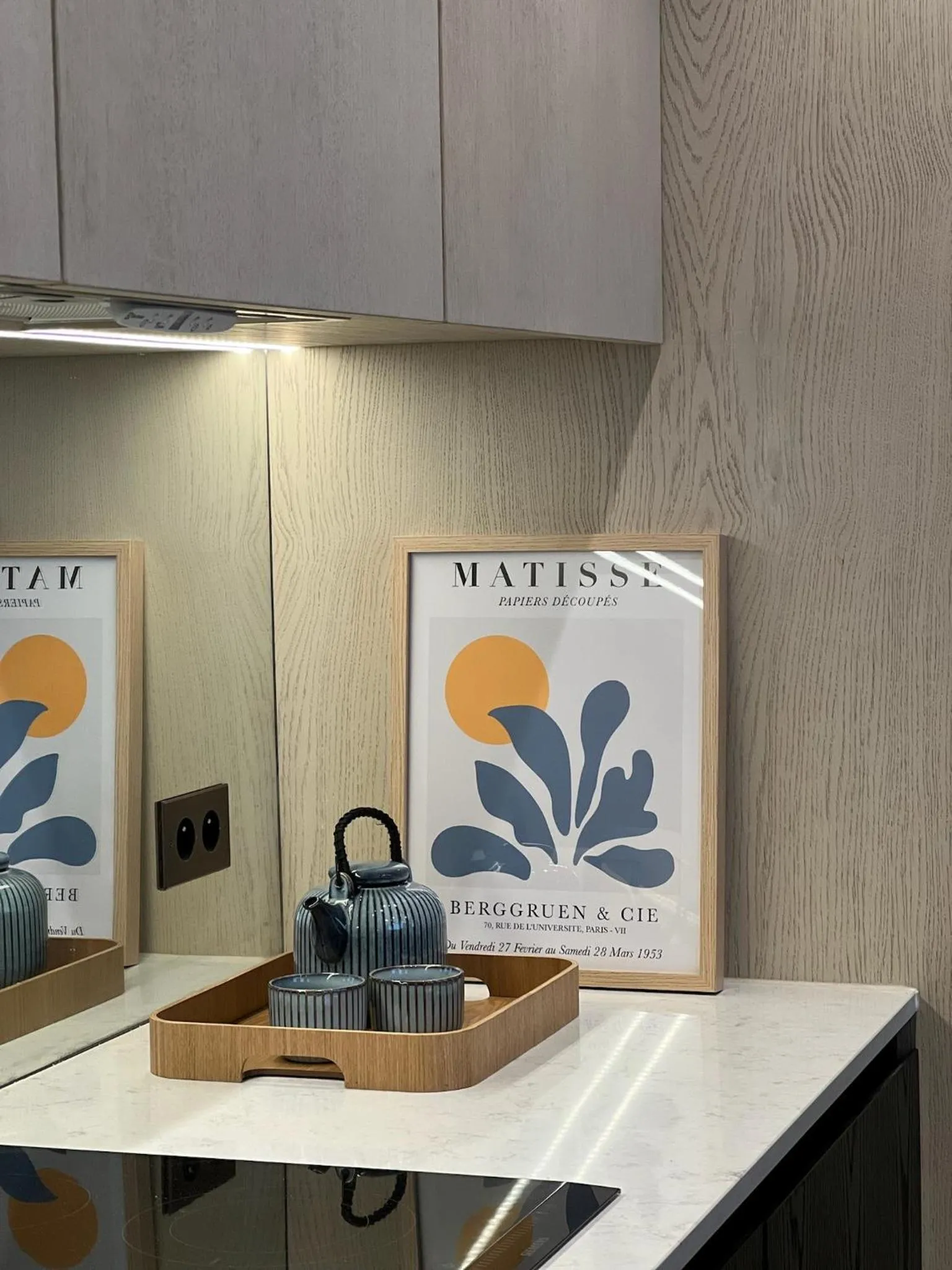 Kitchen or kitchenette in Black Door