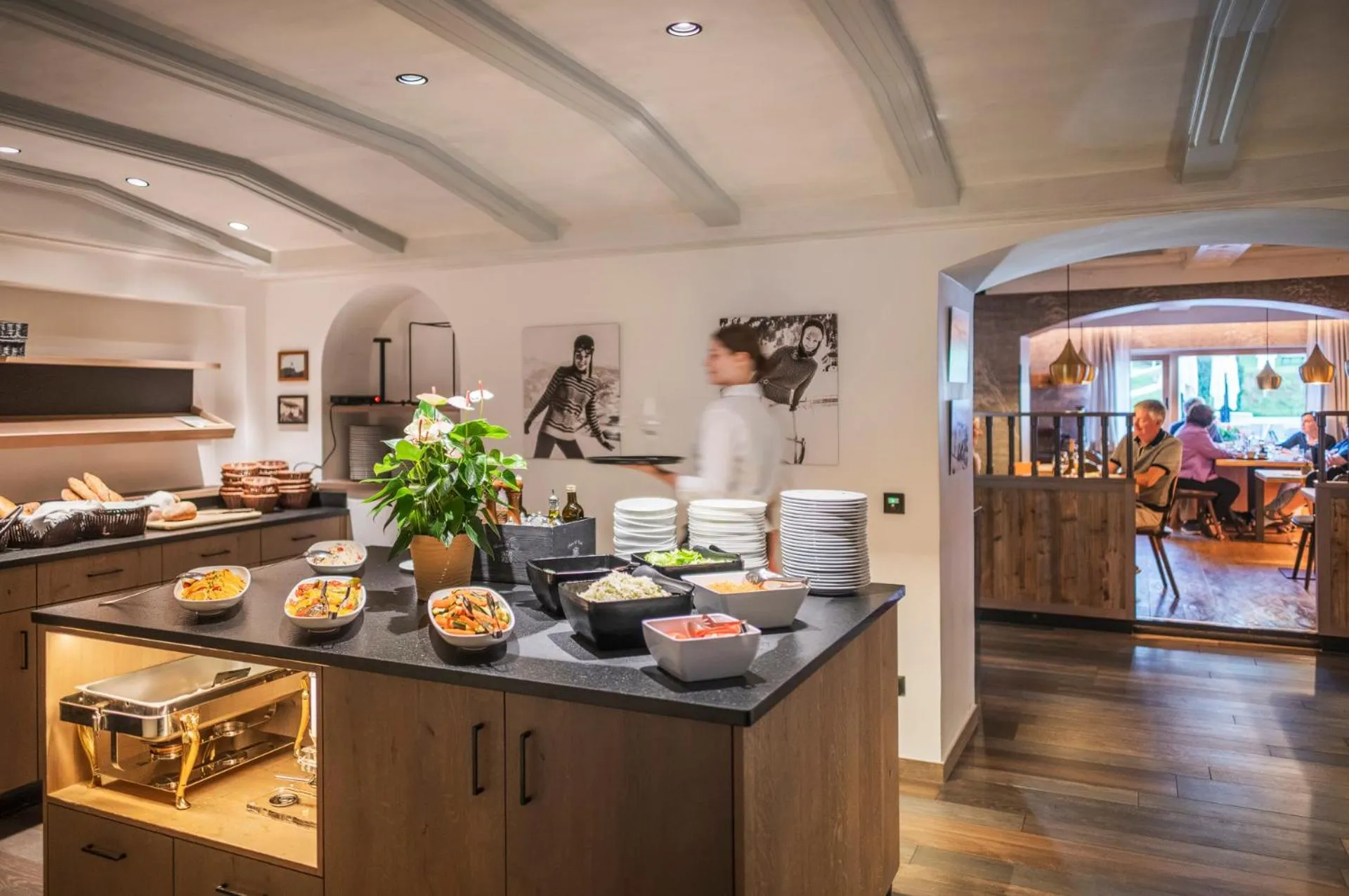 Restaurant/places to eat in Hotel Platz