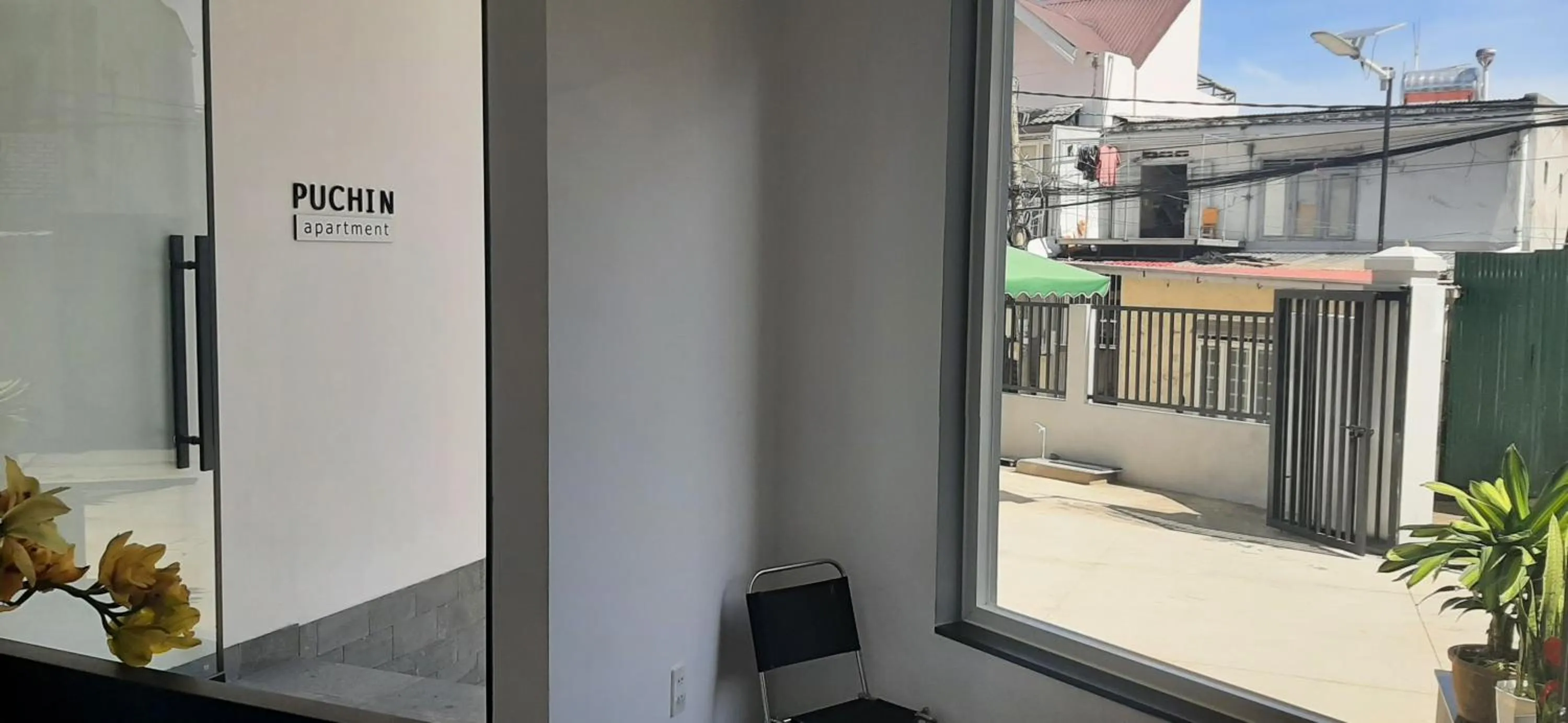 Lobby or reception in OYO 1161 Puchin Hotel And Apartment