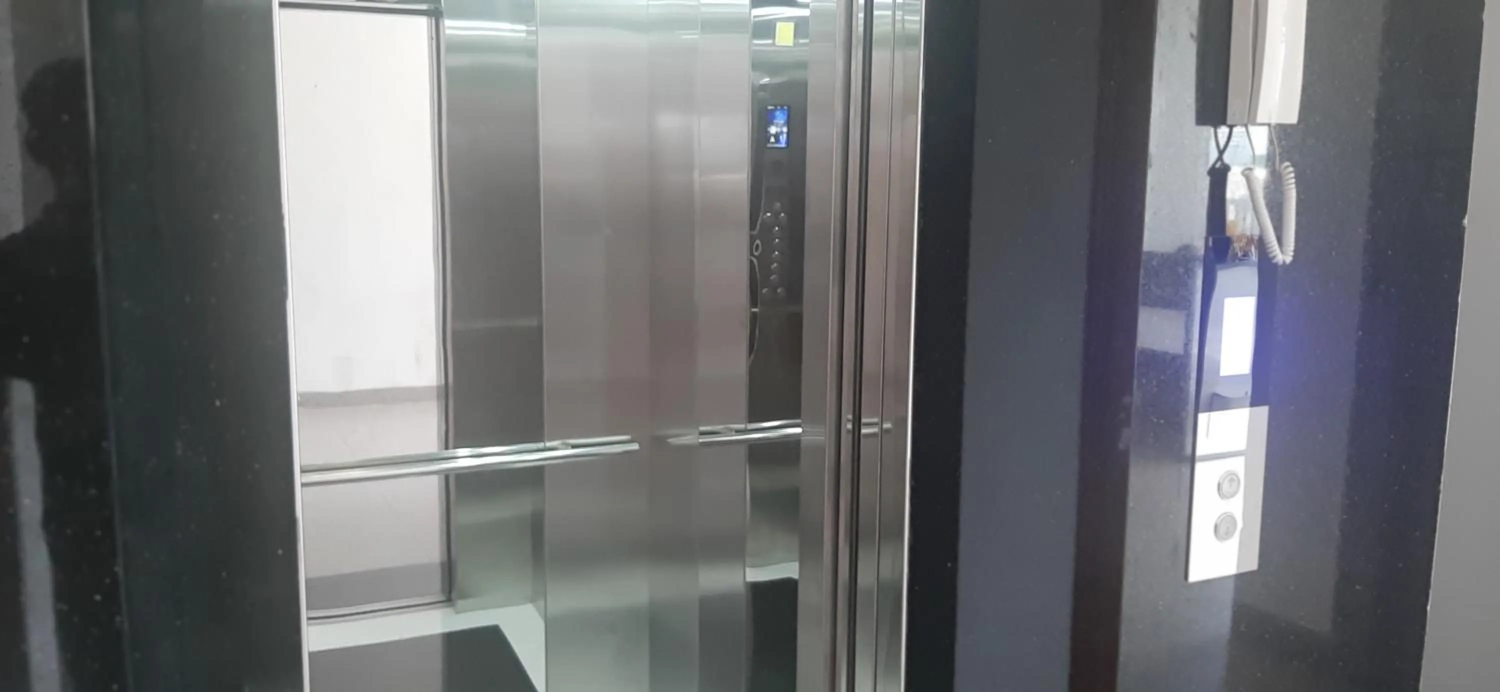 Lobby or reception in OYO 1161 Puchin Hotel And Apartment