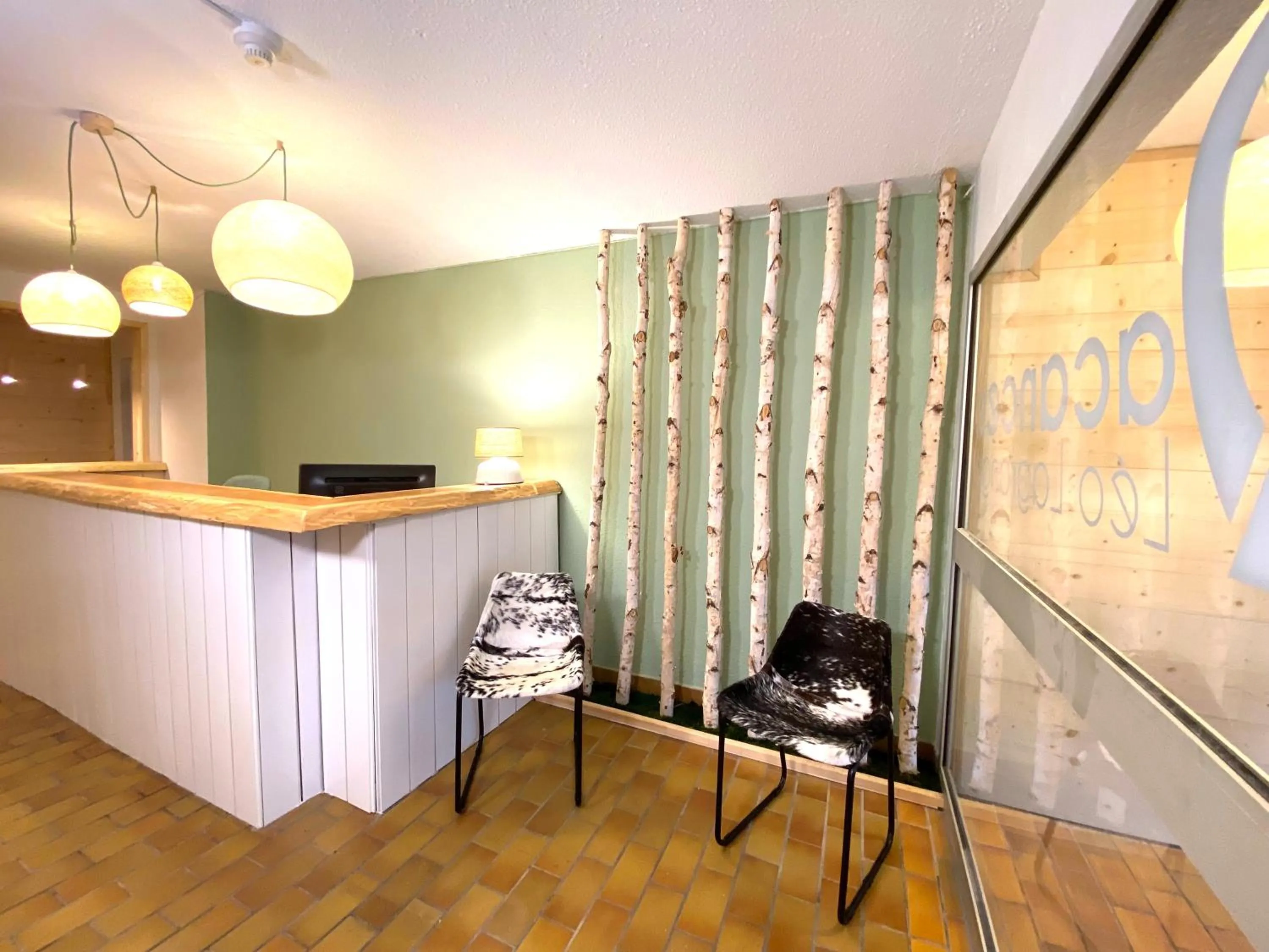 Lobby or reception in Le Balcon des Ecrins