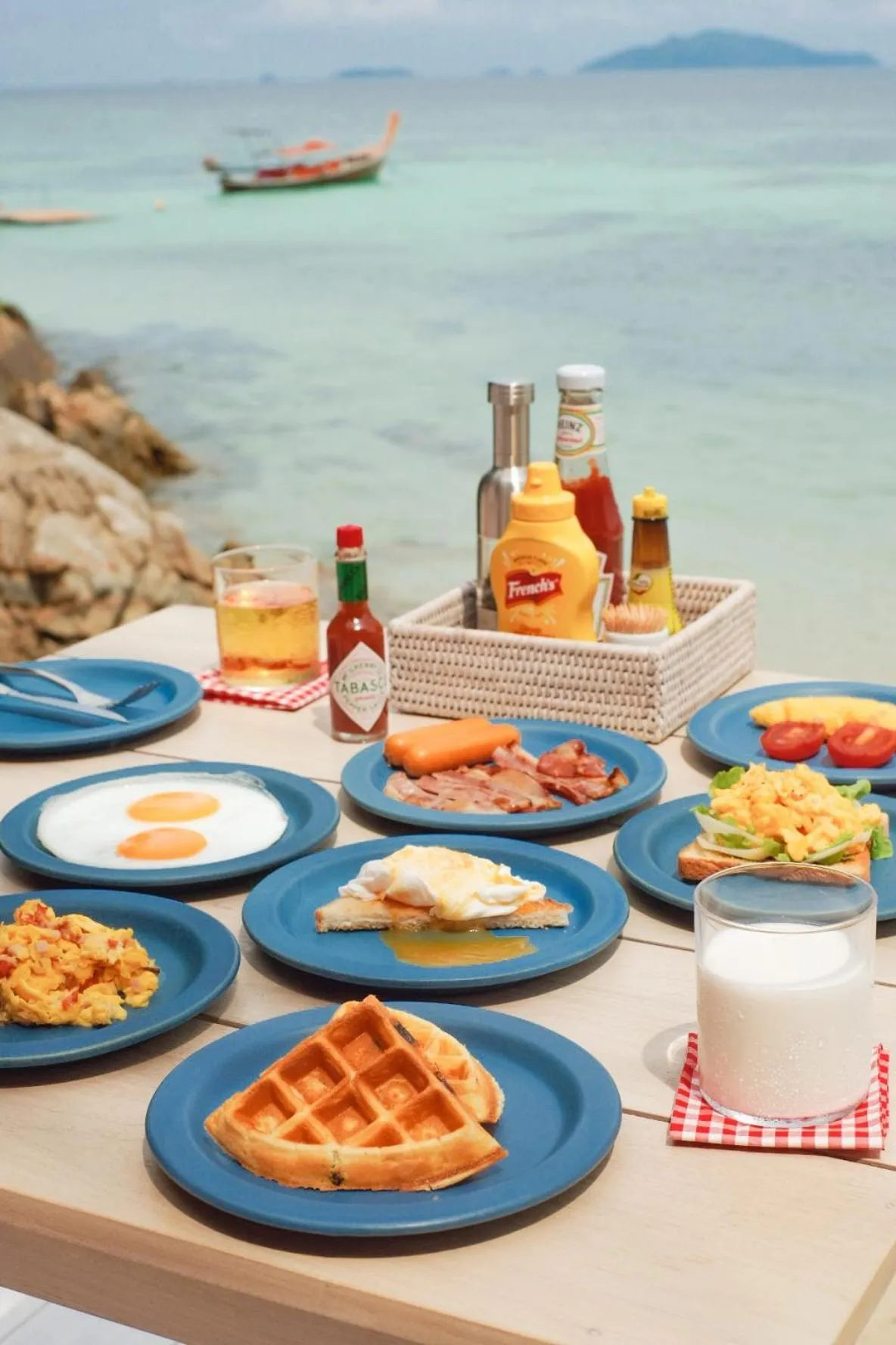 Restaurant/places to eat in Casa De Lipe