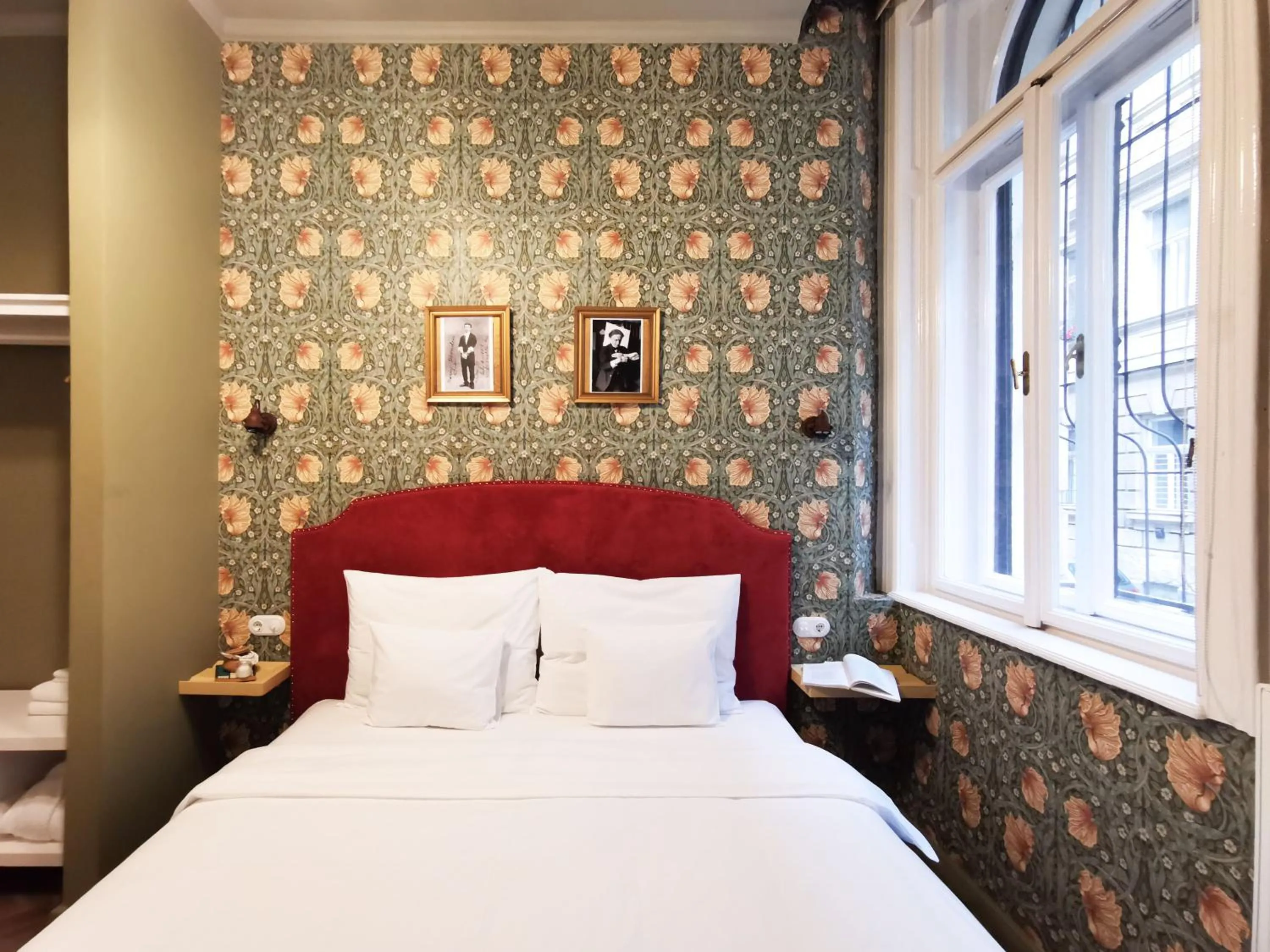 Bedroom, Bed in Metropolis Budapest Boutique Hotel