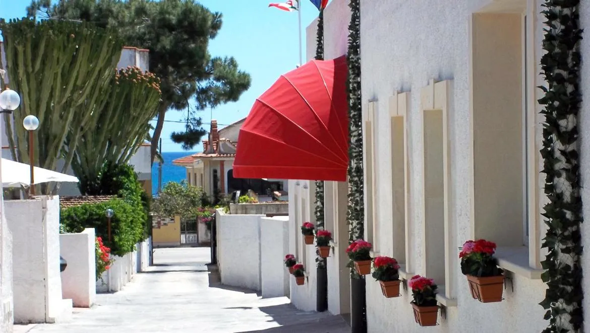 Facade/entrance in Hotel Noto Marina e Spa
