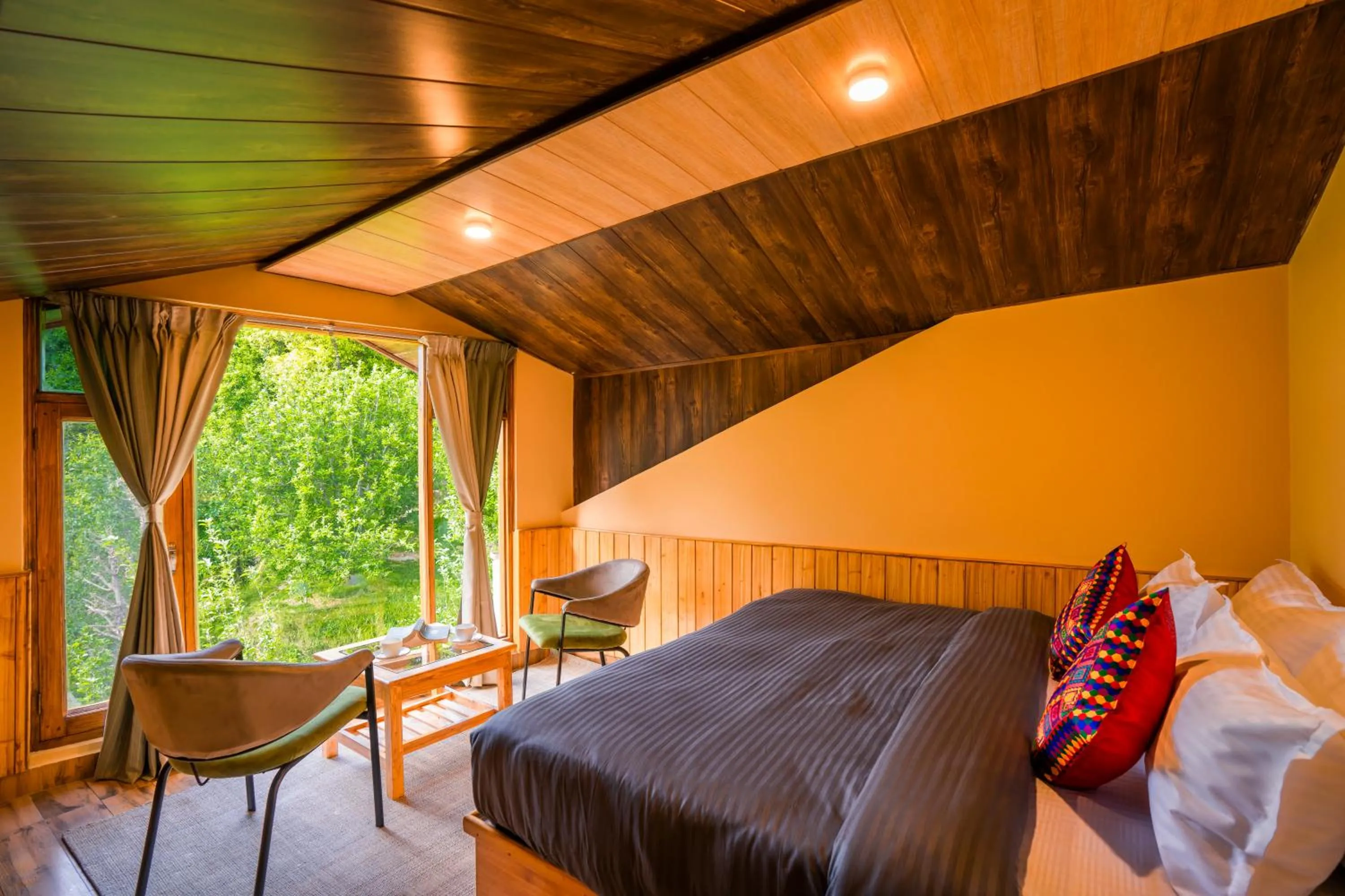 Bed in Zostel Manali, Vashisht