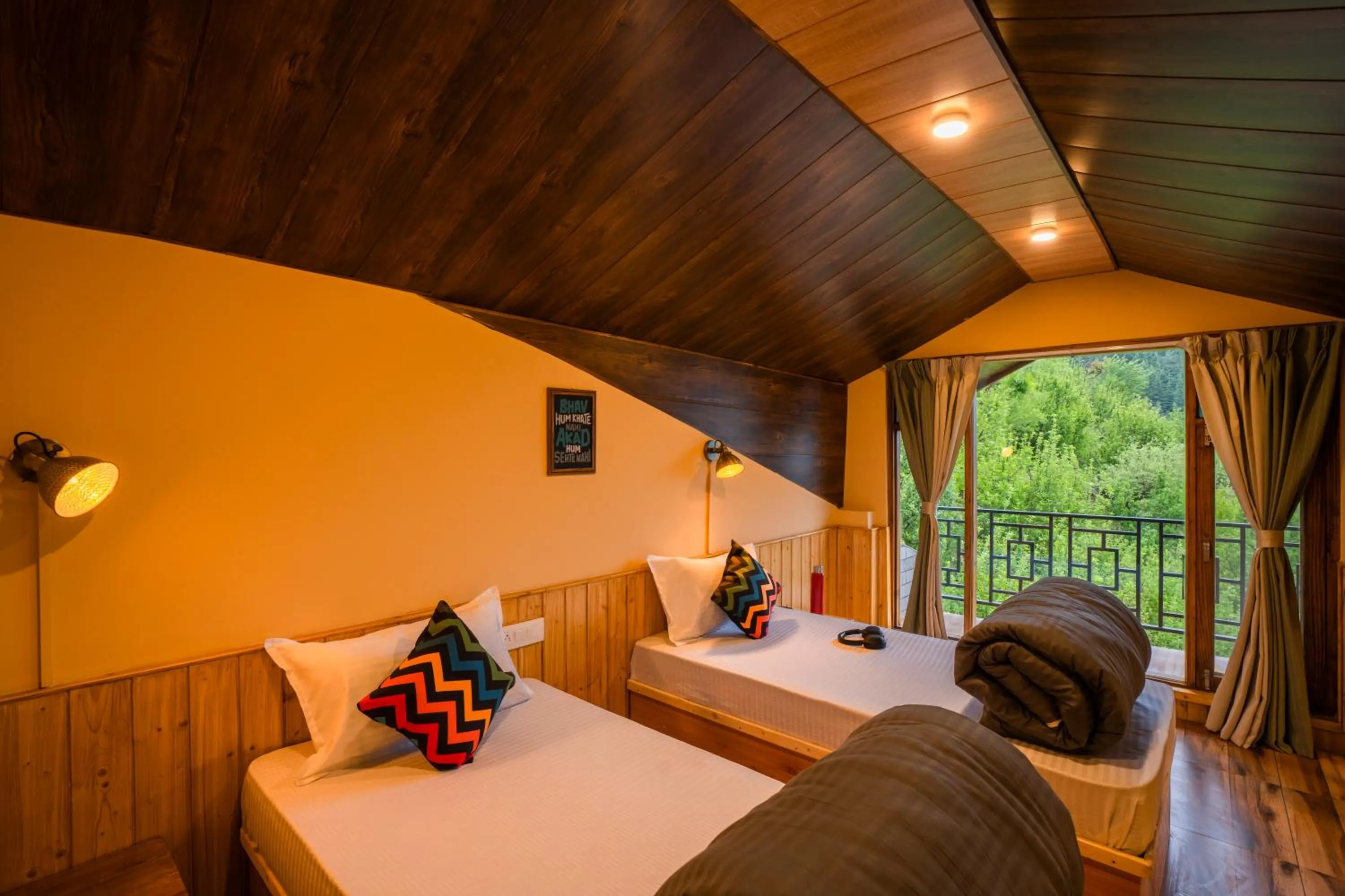 Bed in Zostel Manali, Vashisht