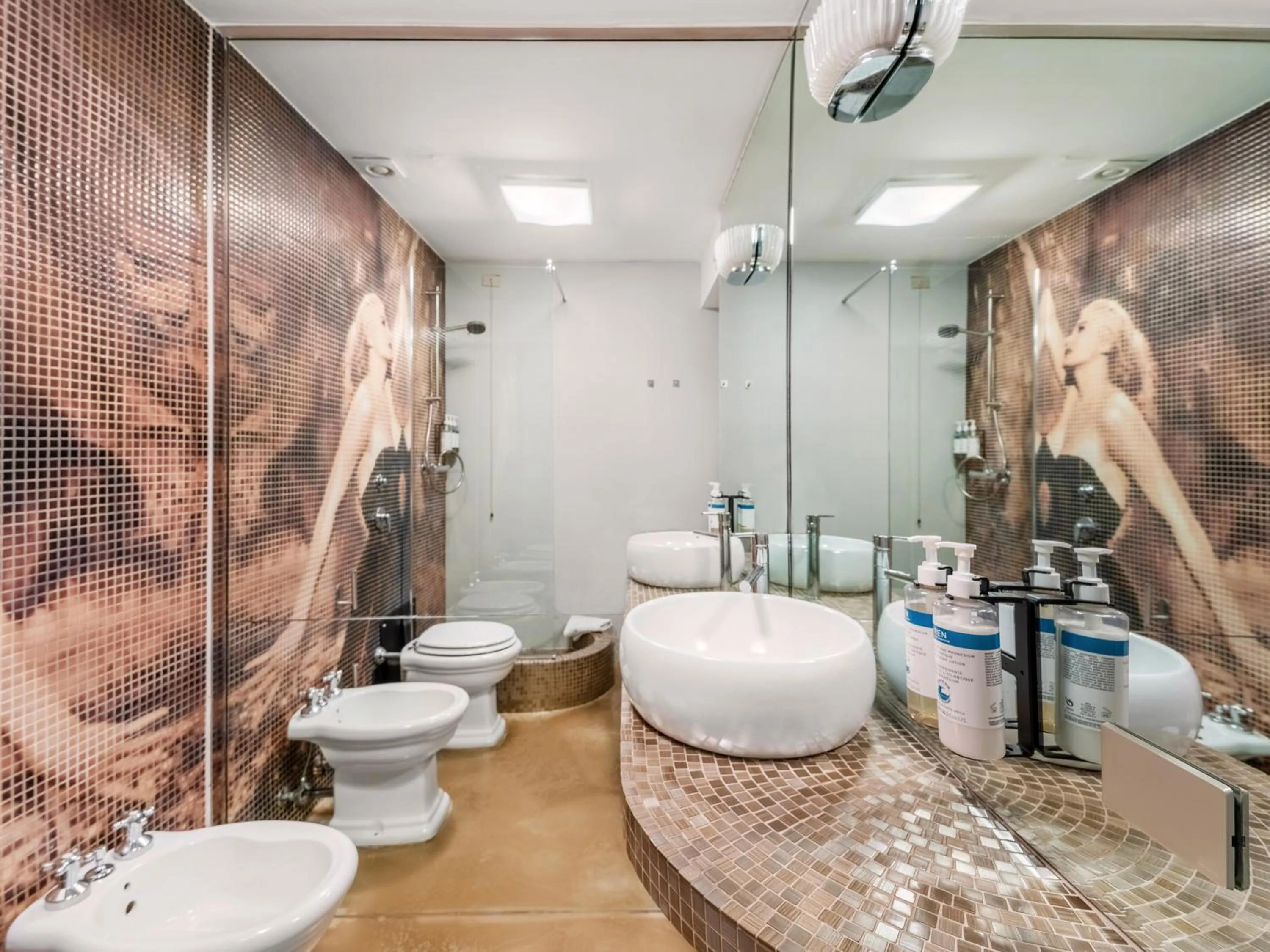 Bathroom in Milan Adore