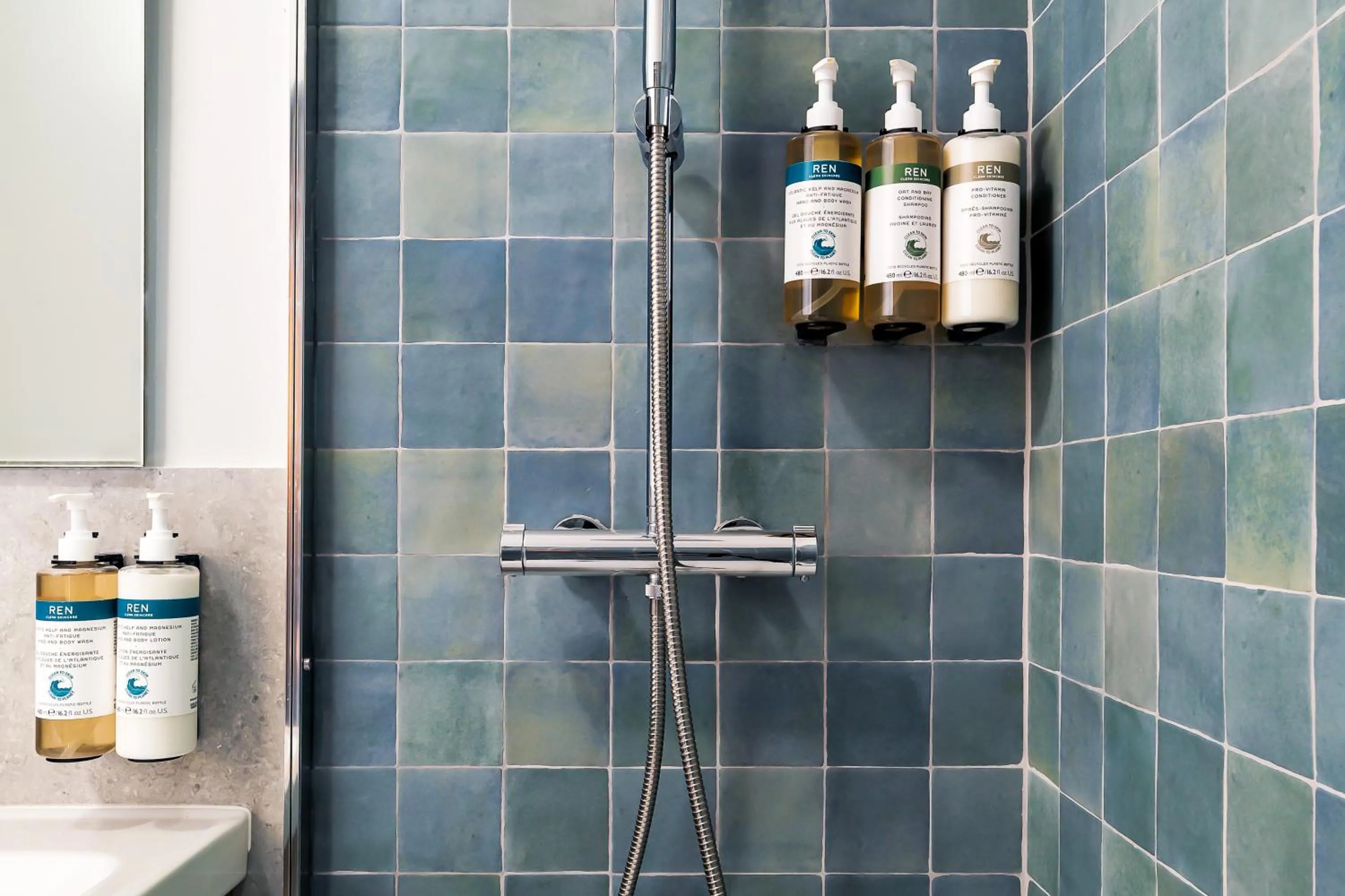 Bathroom in Milan Adore