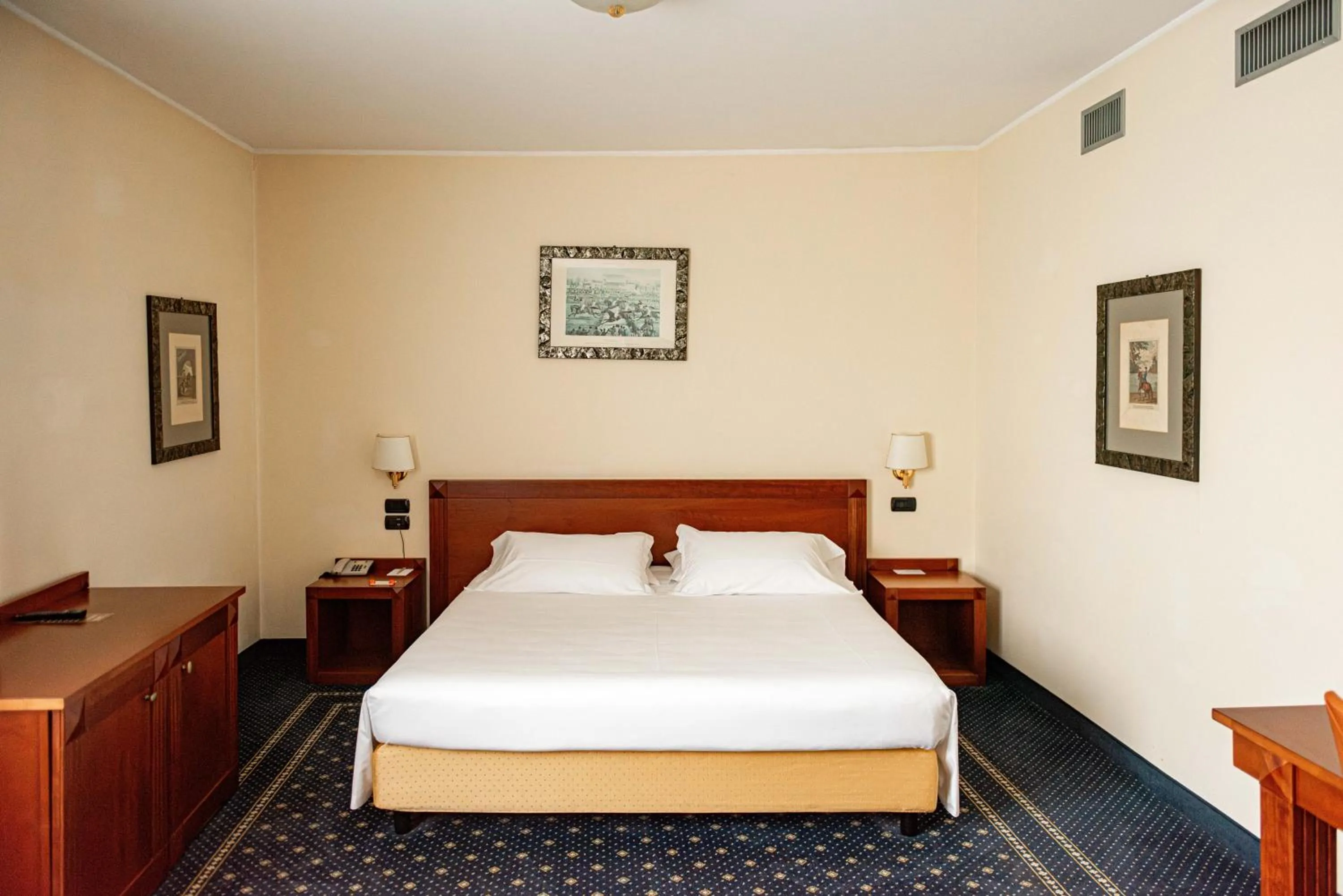 Bedroom, Bed in Phi Hotel Cavalieri