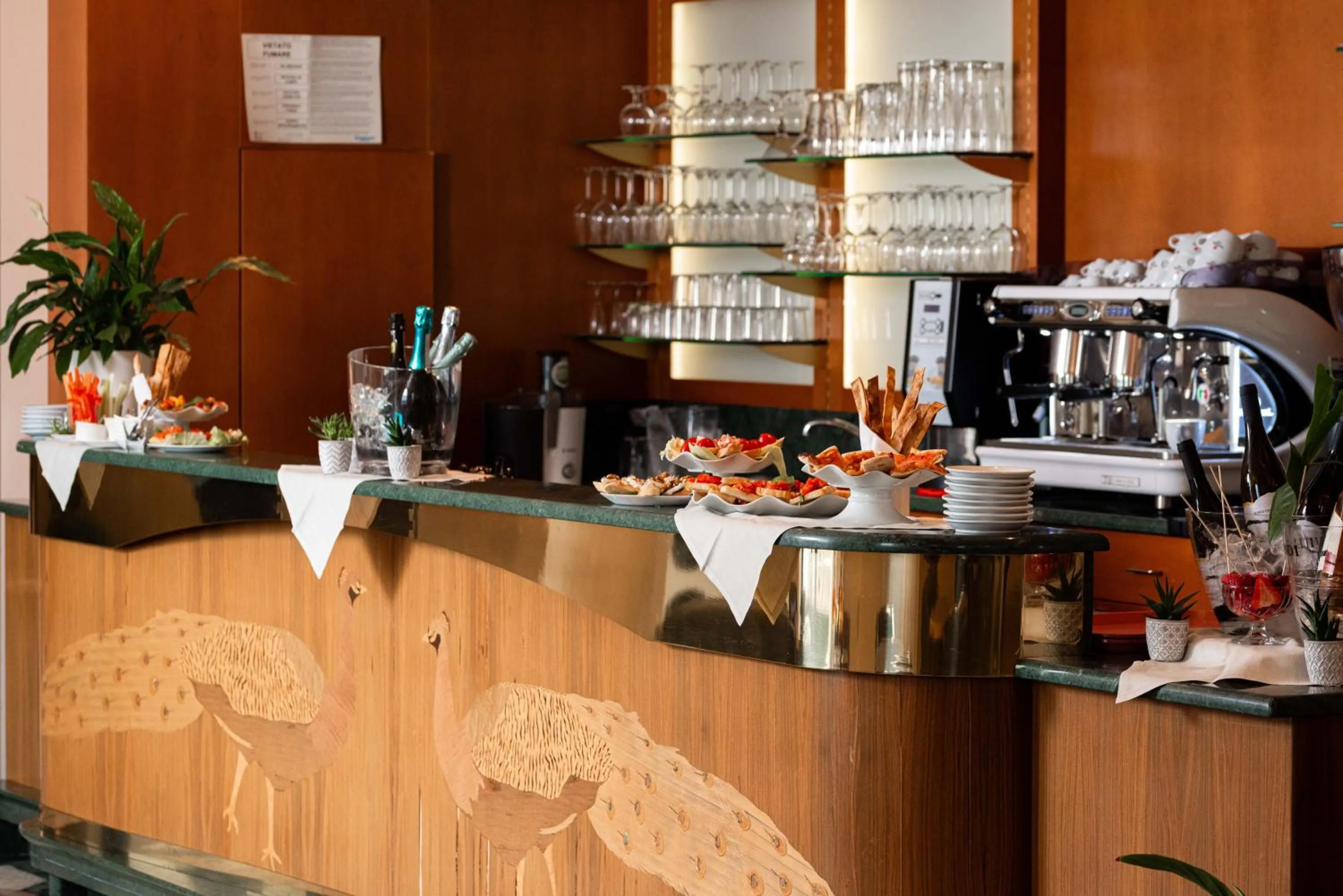 Lounge or bar in Phi Hotel Astoria