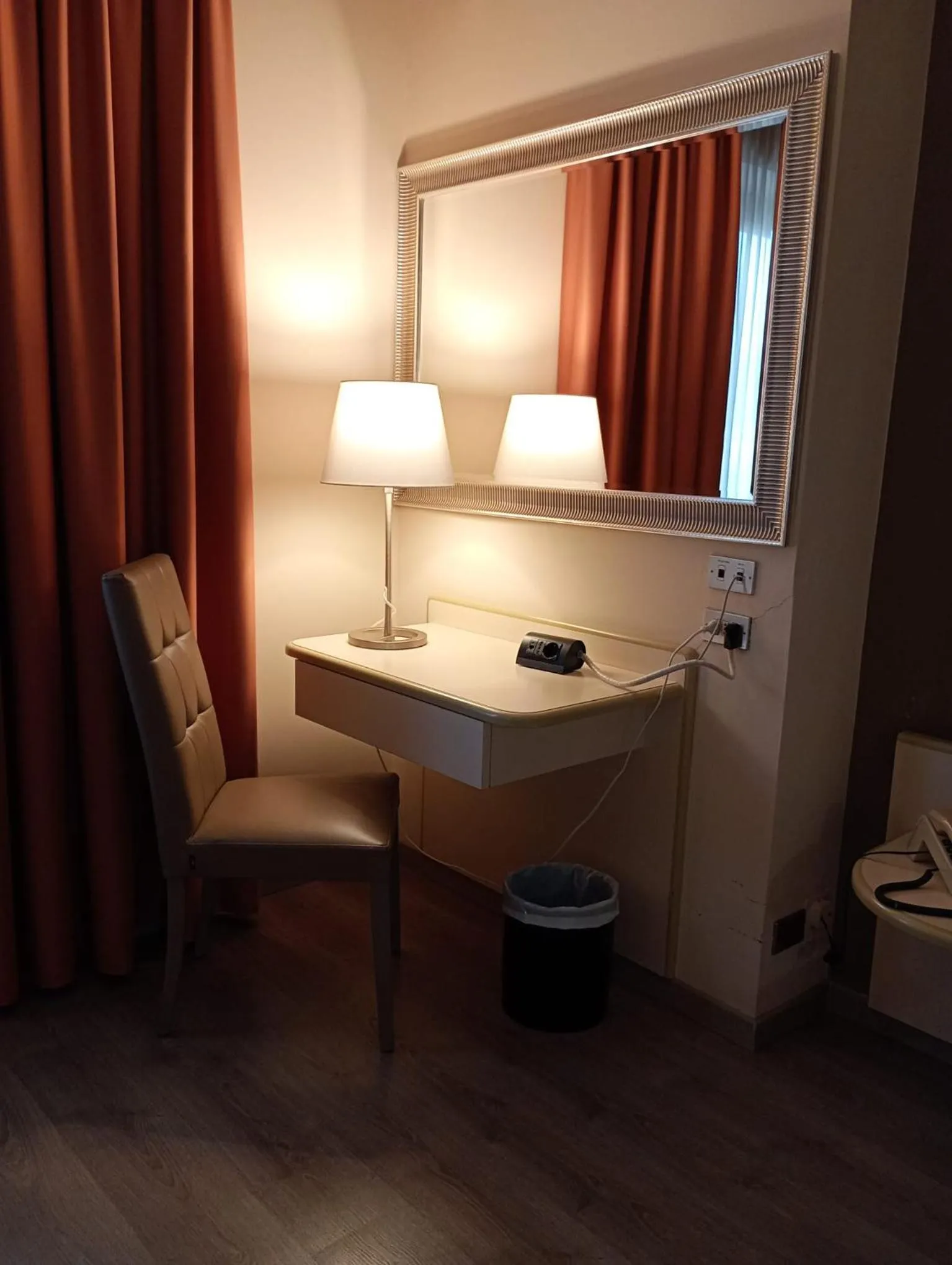 furniture in Hotel Des Alpes