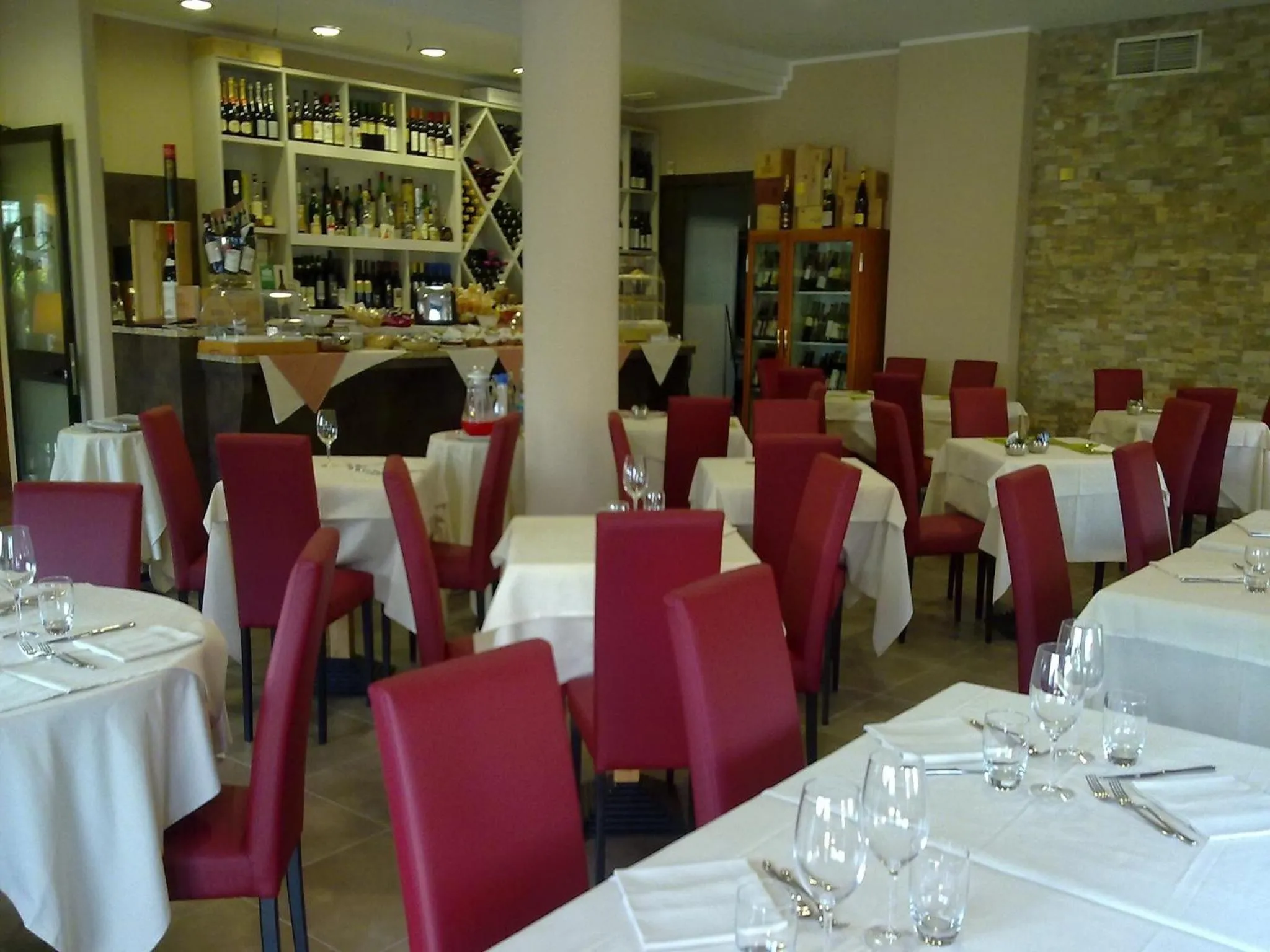 Restaurant/places to eat in Hotel Des Alpes