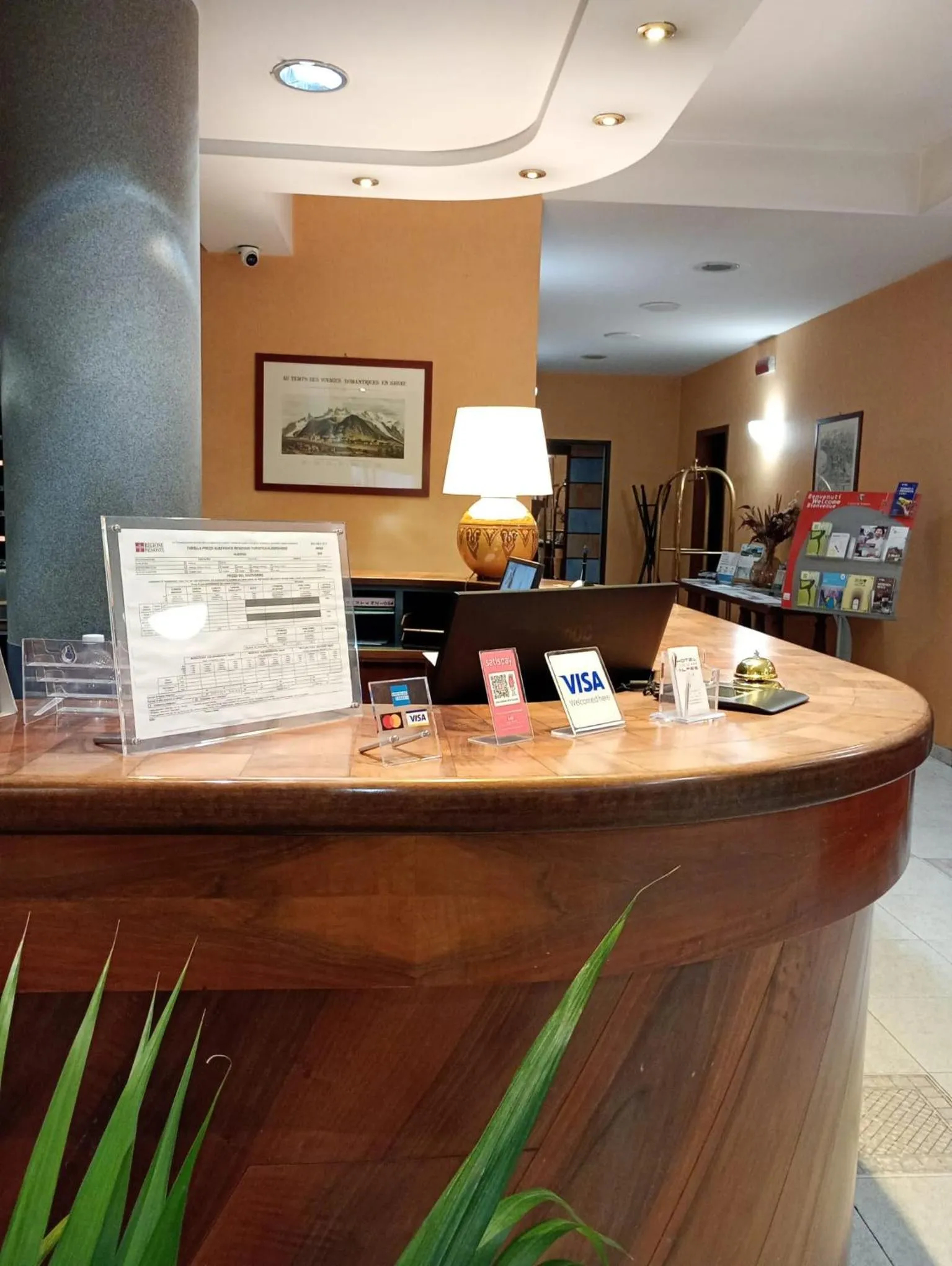 Lobby or reception in Hotel Des Alpes