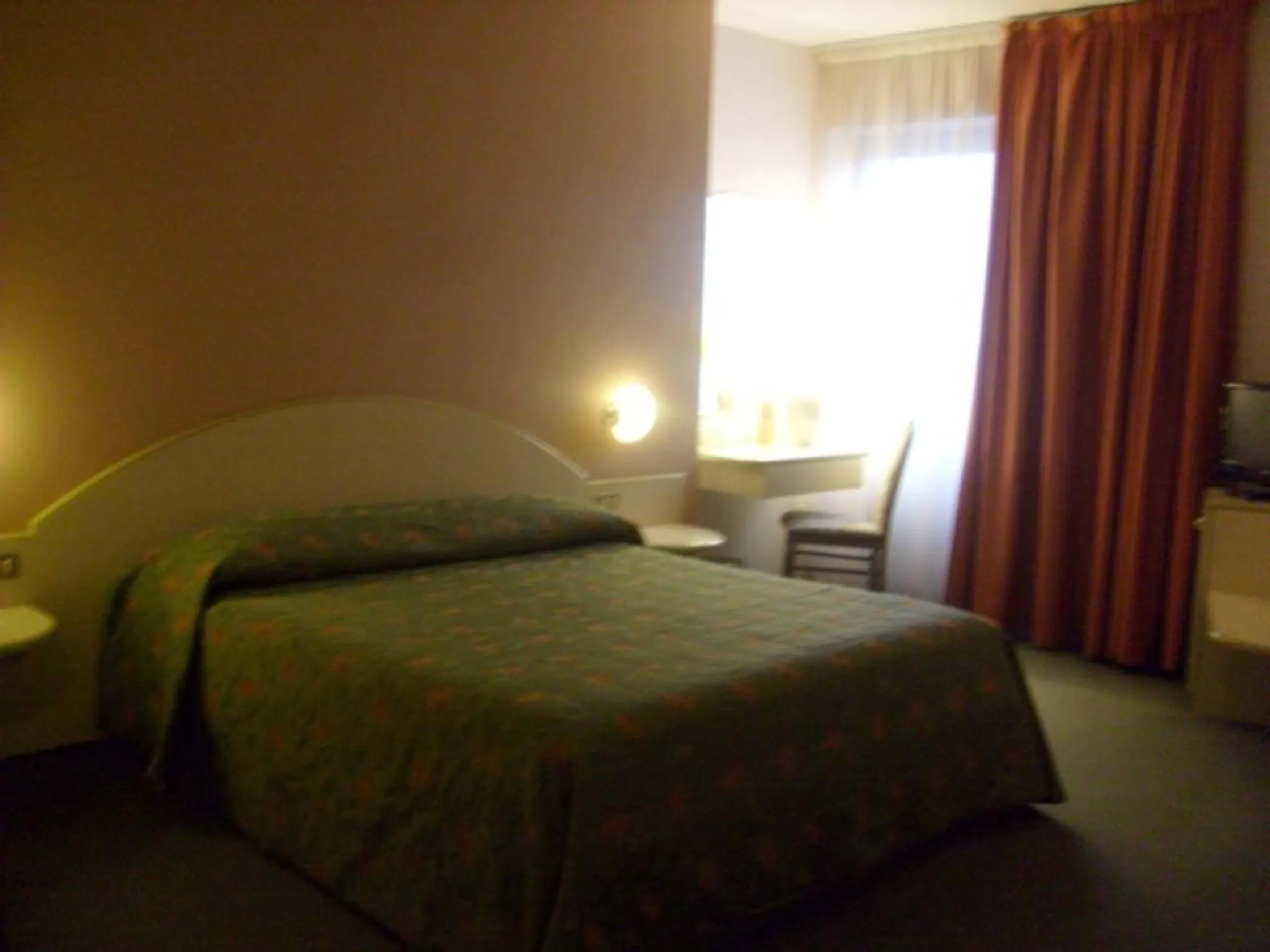 Bedroom, Bed in Hotel Des Alpes