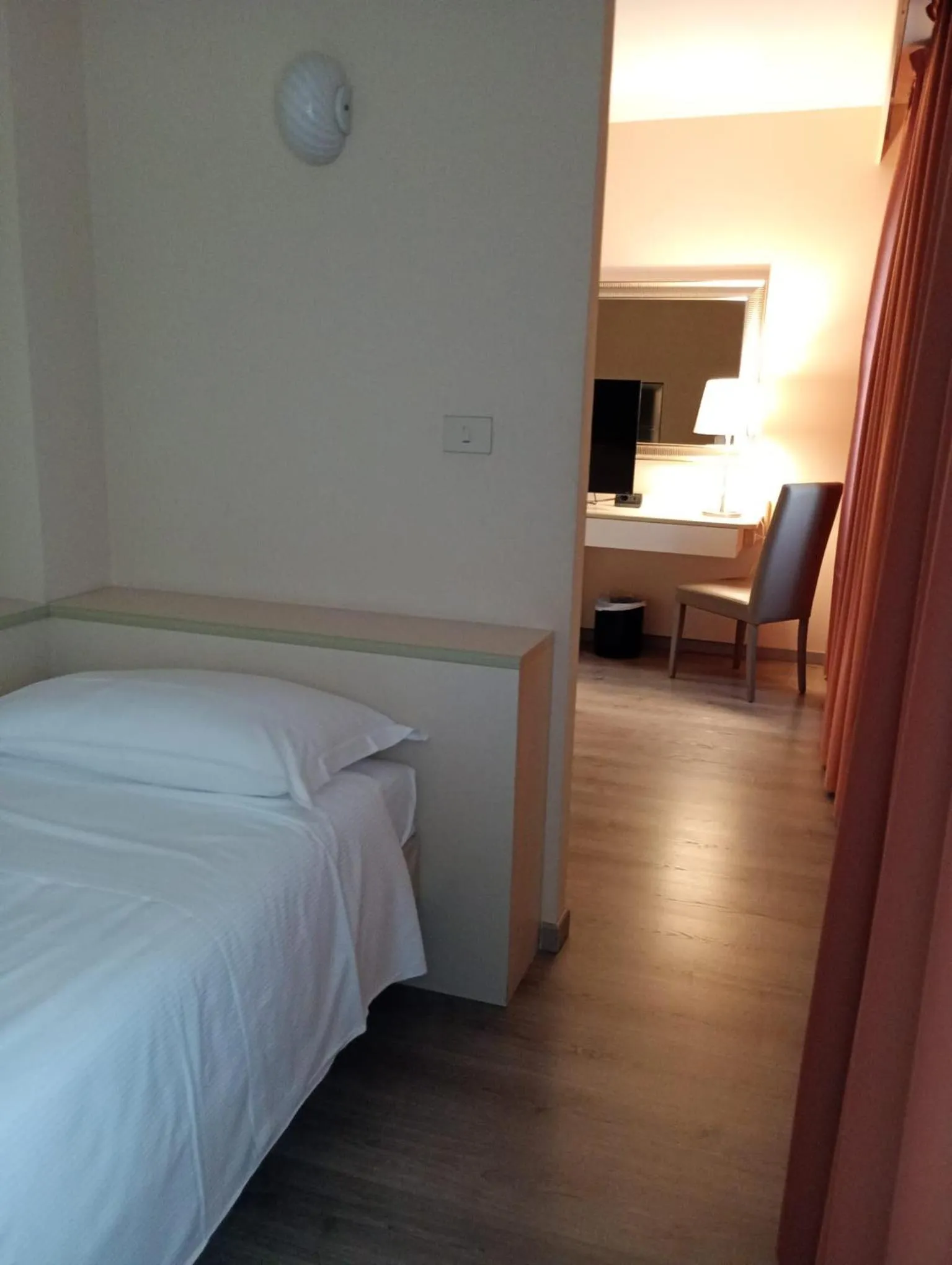 Bed in Hotel Des Alpes