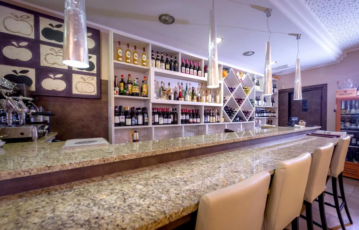 Restaurant/places to eat in Hotel Des Alpes