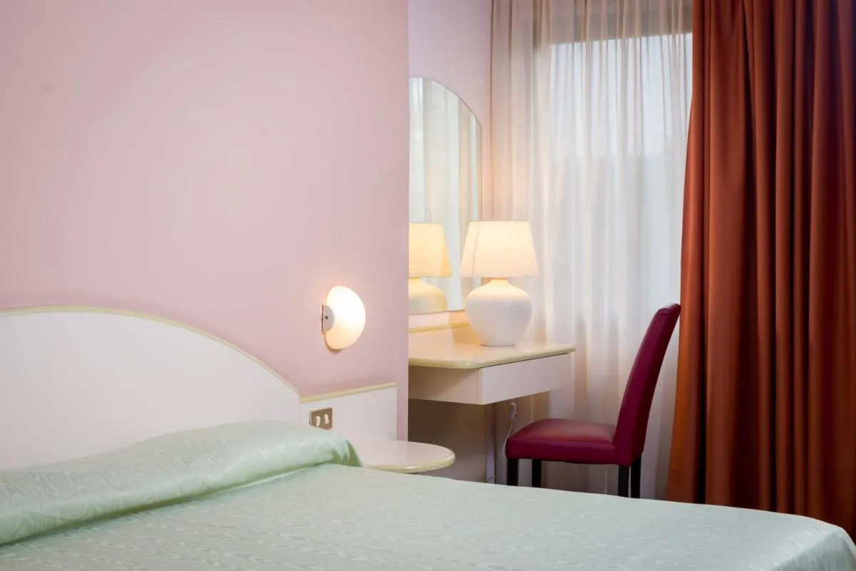 Bed in Hotel Des Alpes