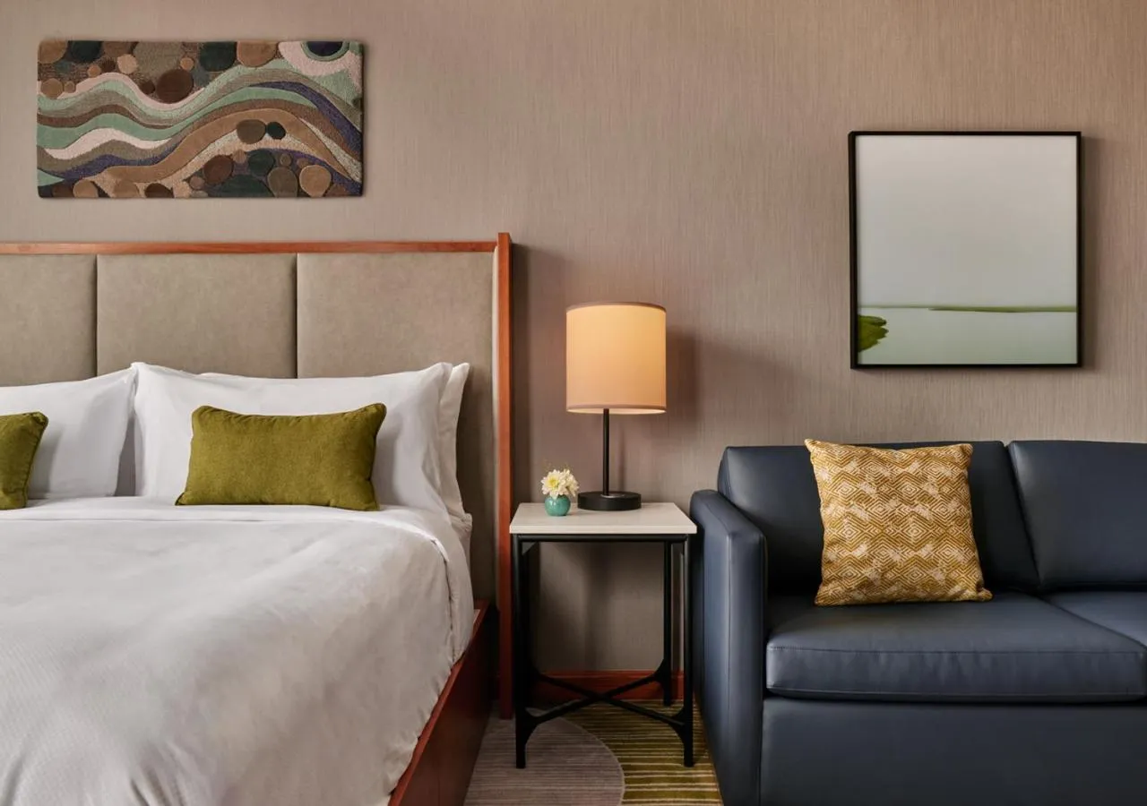 Bedroom, Bed in Lockwood Hotel