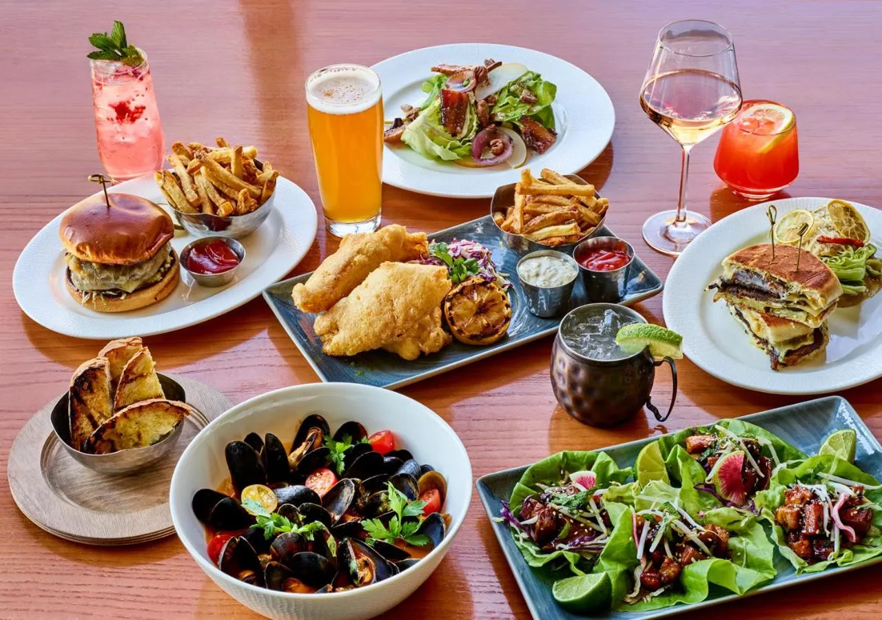 Restaurant/places to eat in Lockwood Hotel