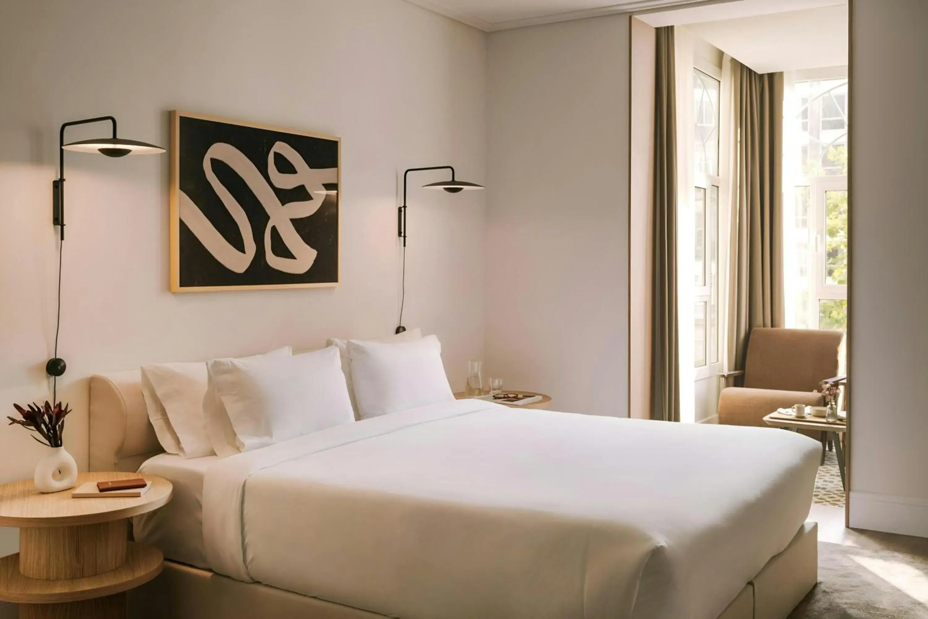 Superior King Room in Paseo de Gracia Hotel, Sonder by Marriott Bonvoy Superior King Room in Paseo de Gracia Hotel, Sonder by Marriott Bonvoy