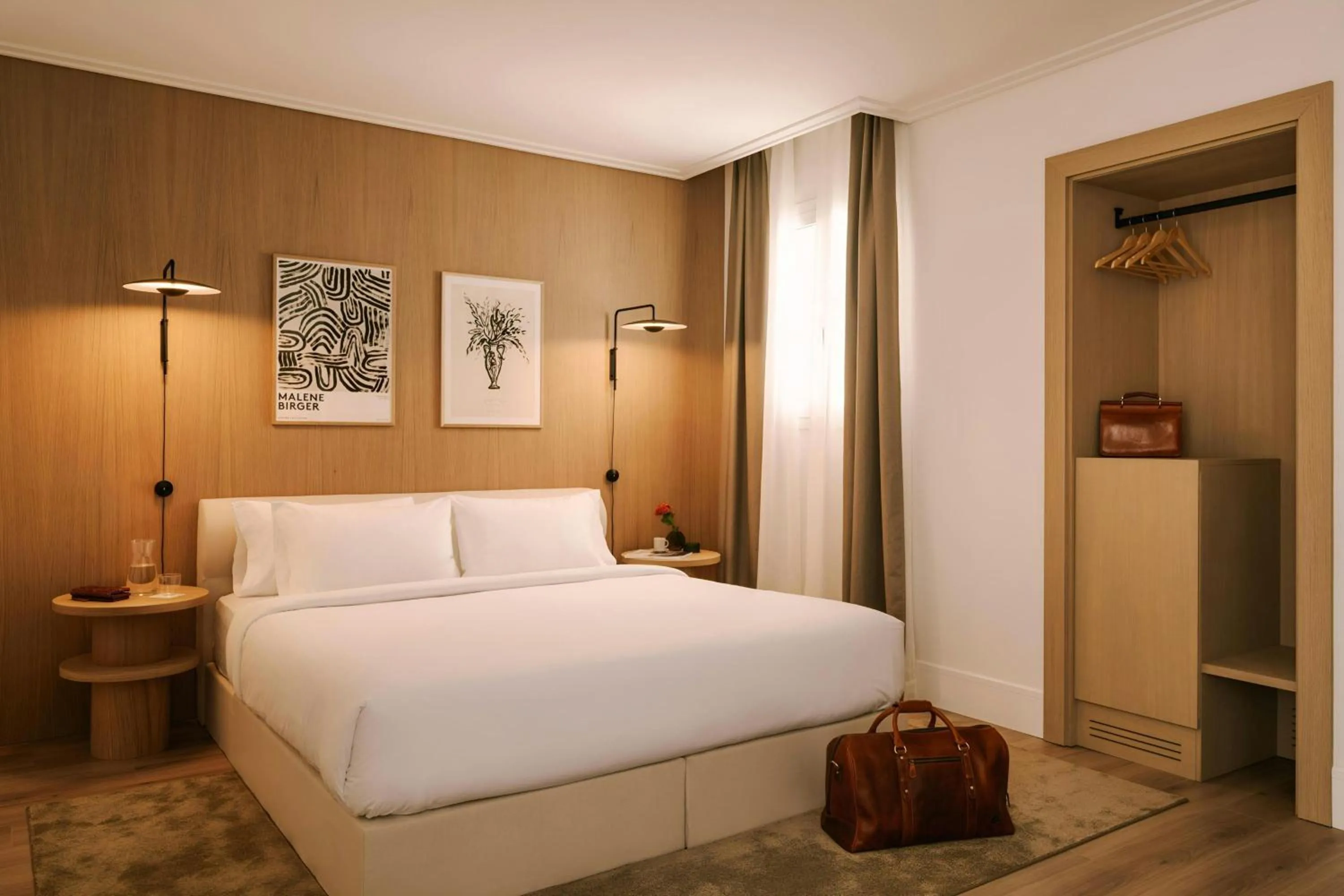 Bedroom, Bed in Paseo de Gracia Hotel, Sonder by Marriott Bonvoy
