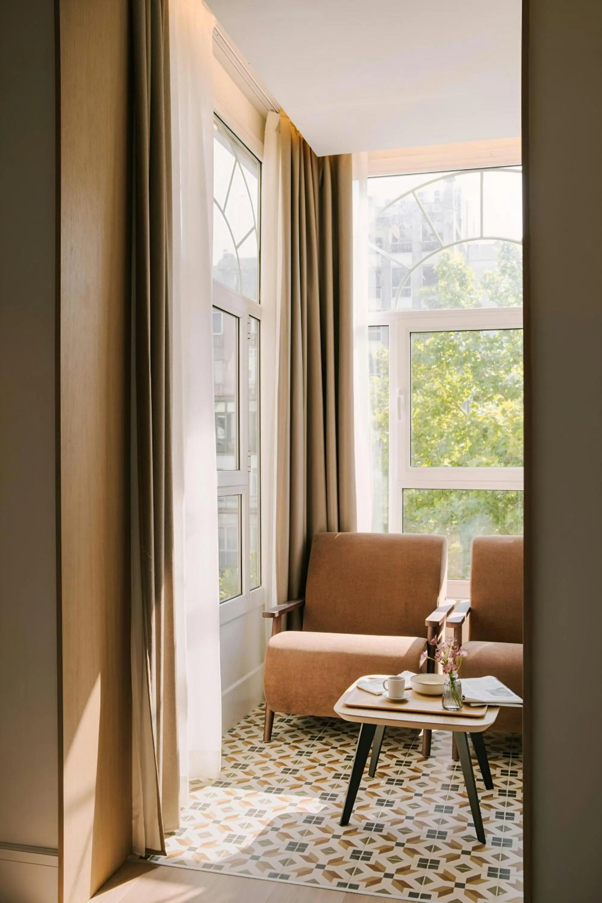 Living room in Paseo de Gracia Hotel, Sonder by Marriott Bonvoy