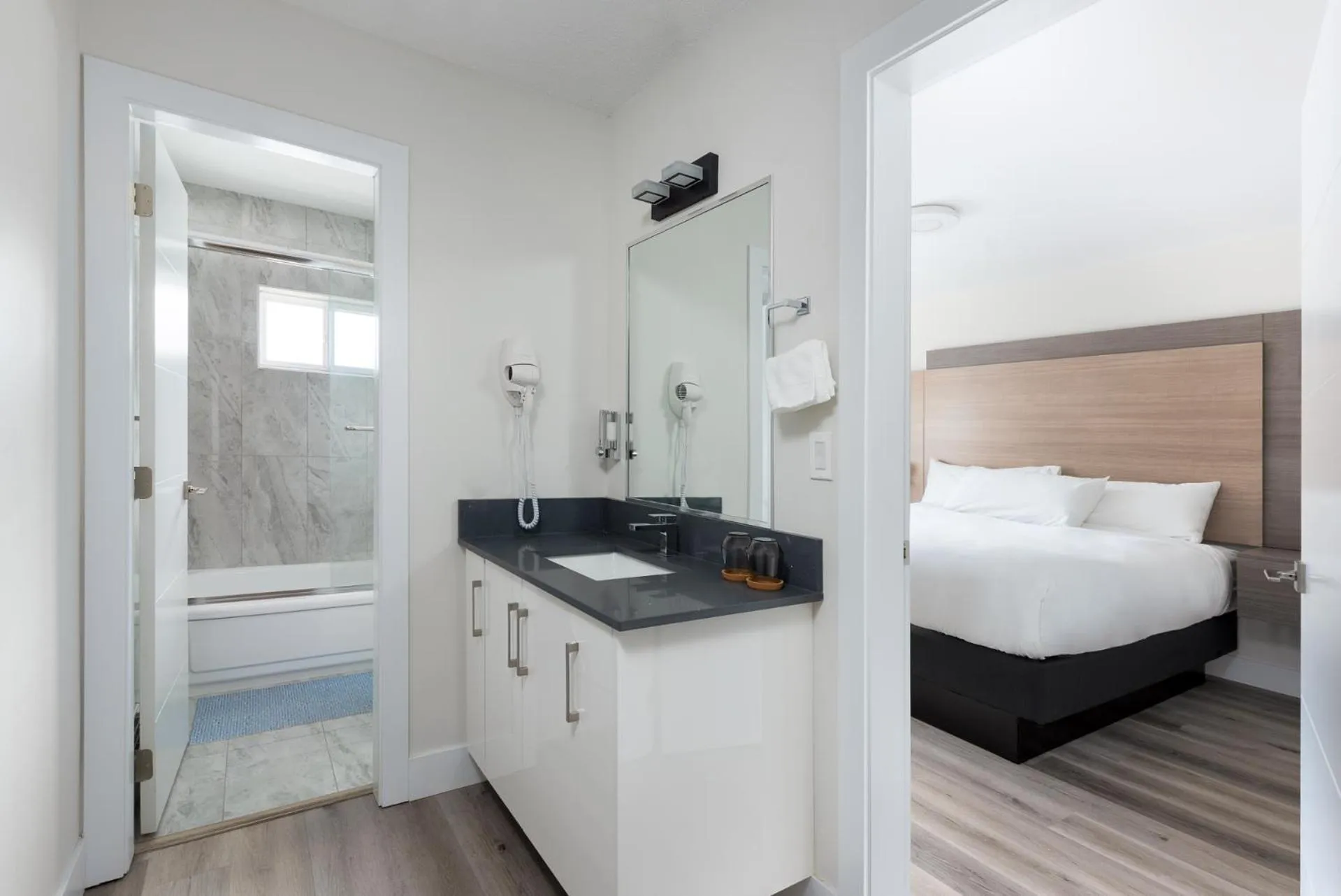 Bed in Harrison Grand Motel