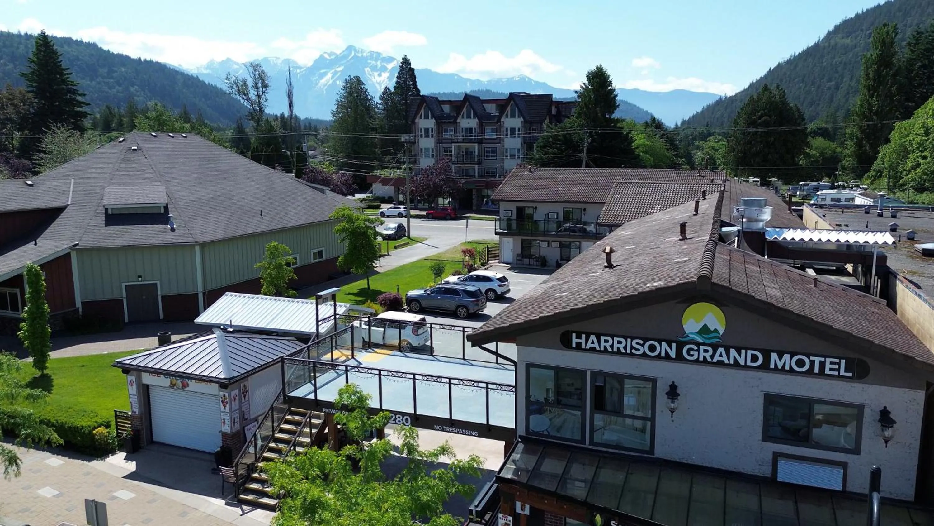 Harrison Grand Motel